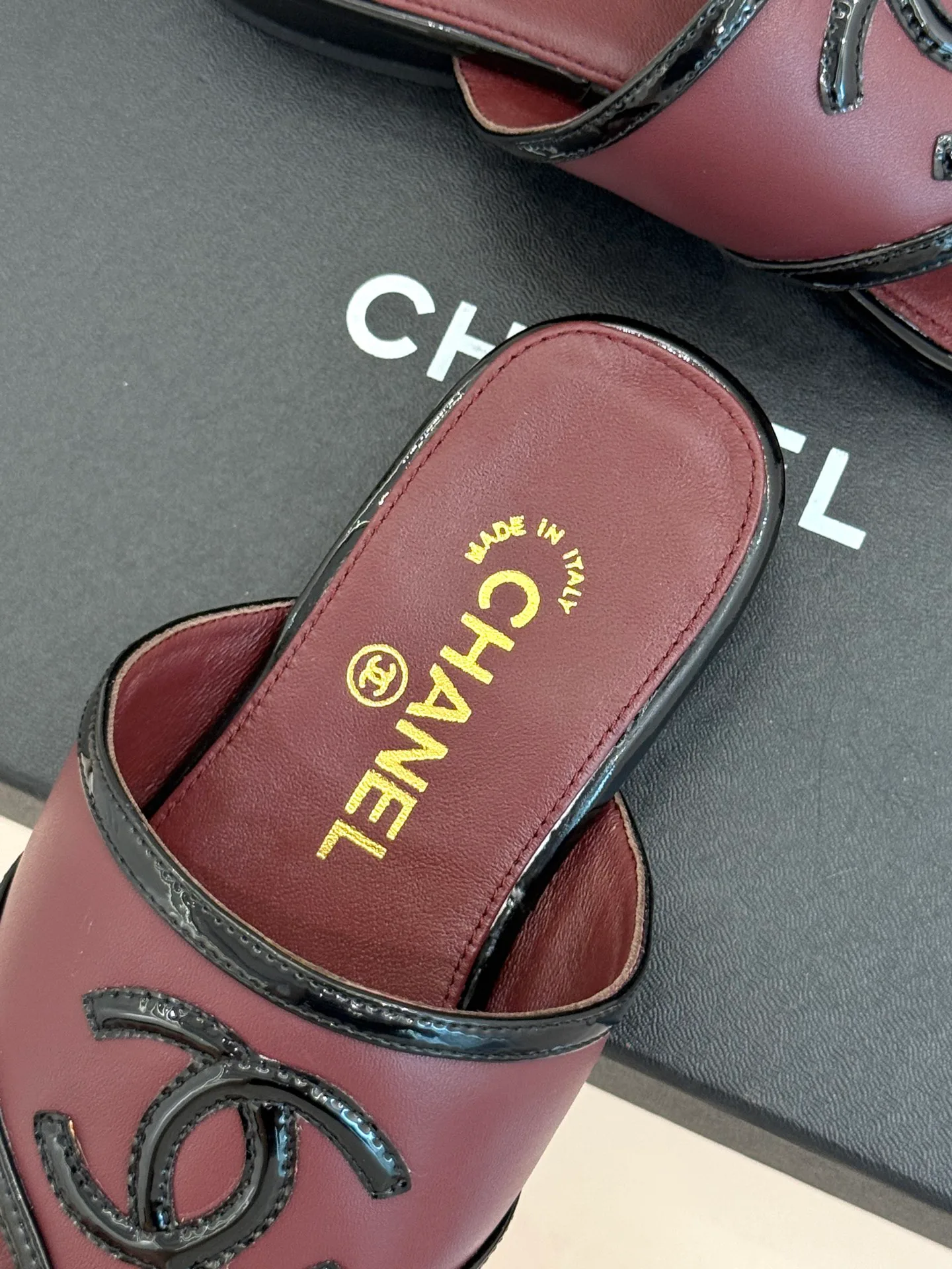 Шлепанцы Женские Chanel 17425288