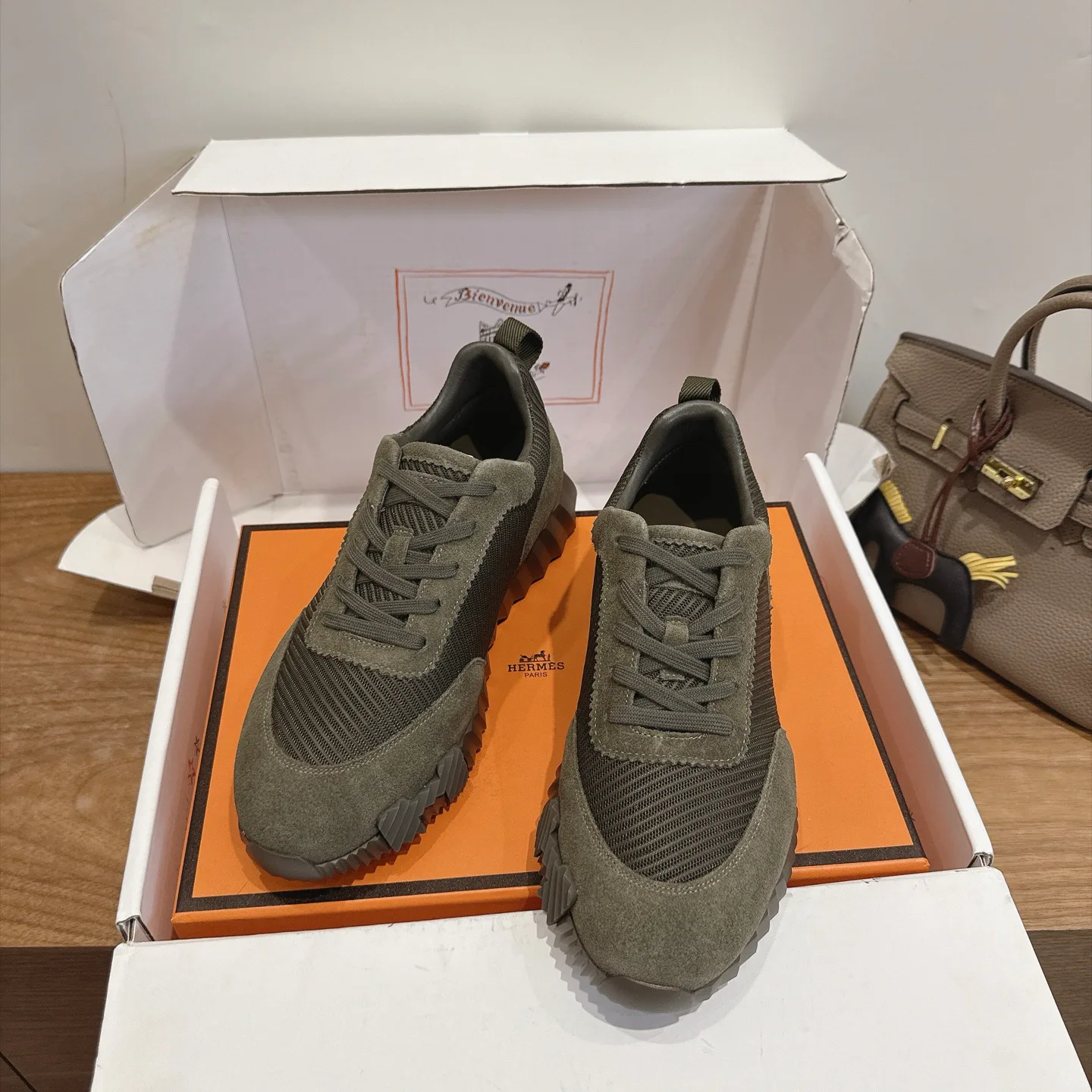 Кроссовки Женские Hermes 17946714