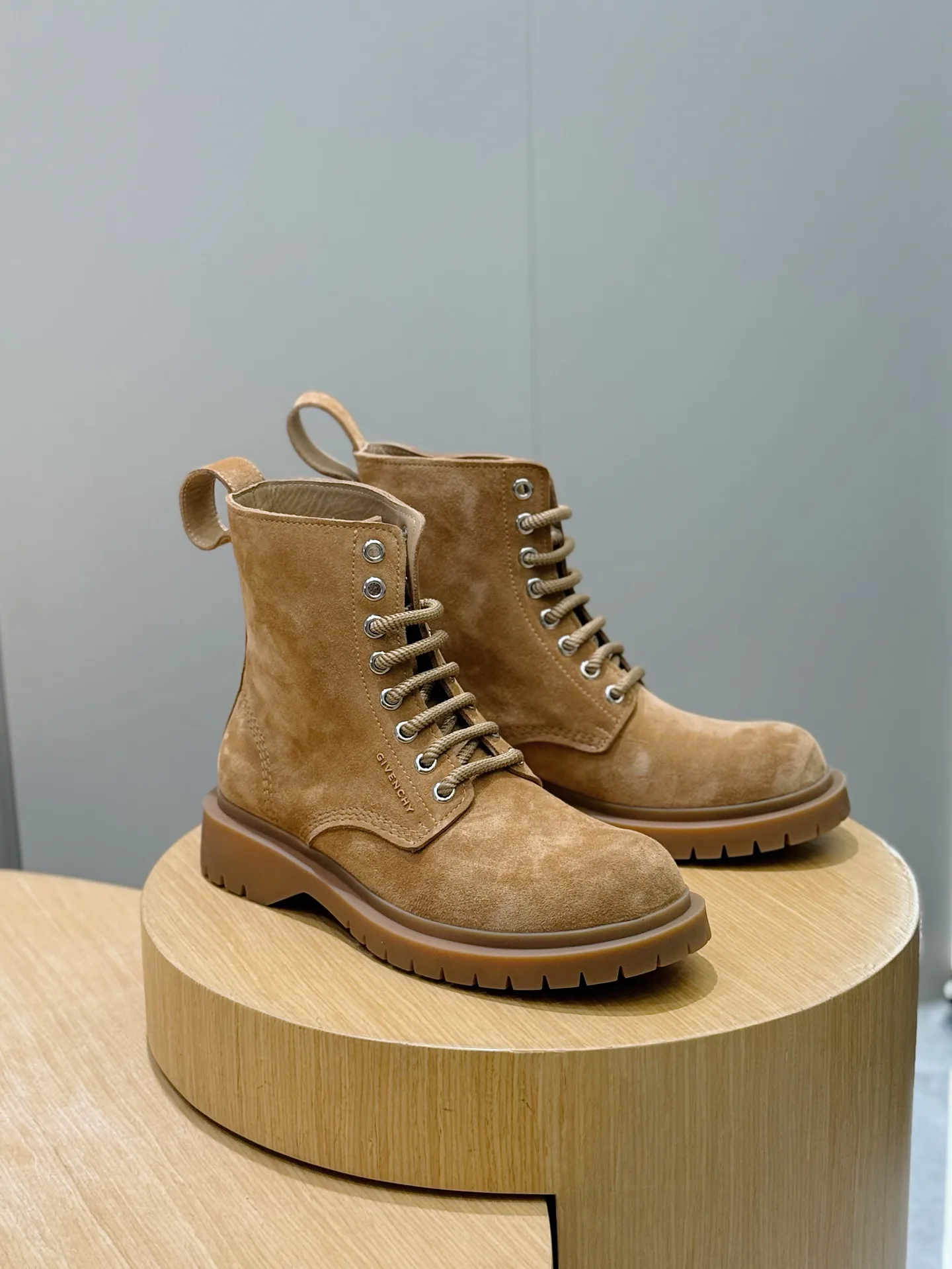 Ботинки Мужские Givenchy 630988