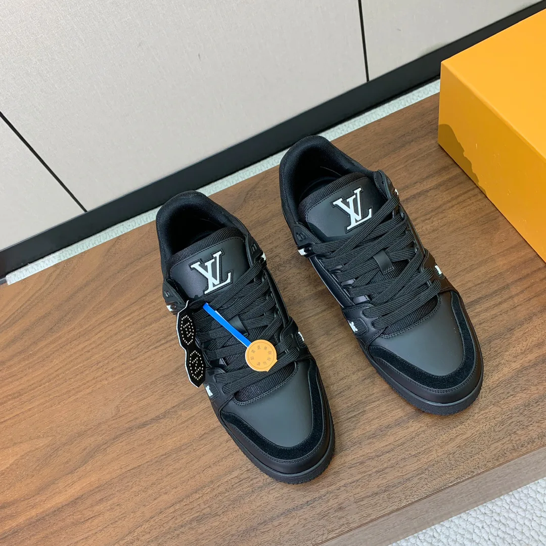 Кроссовки Женские Louis Vuitton 10236167