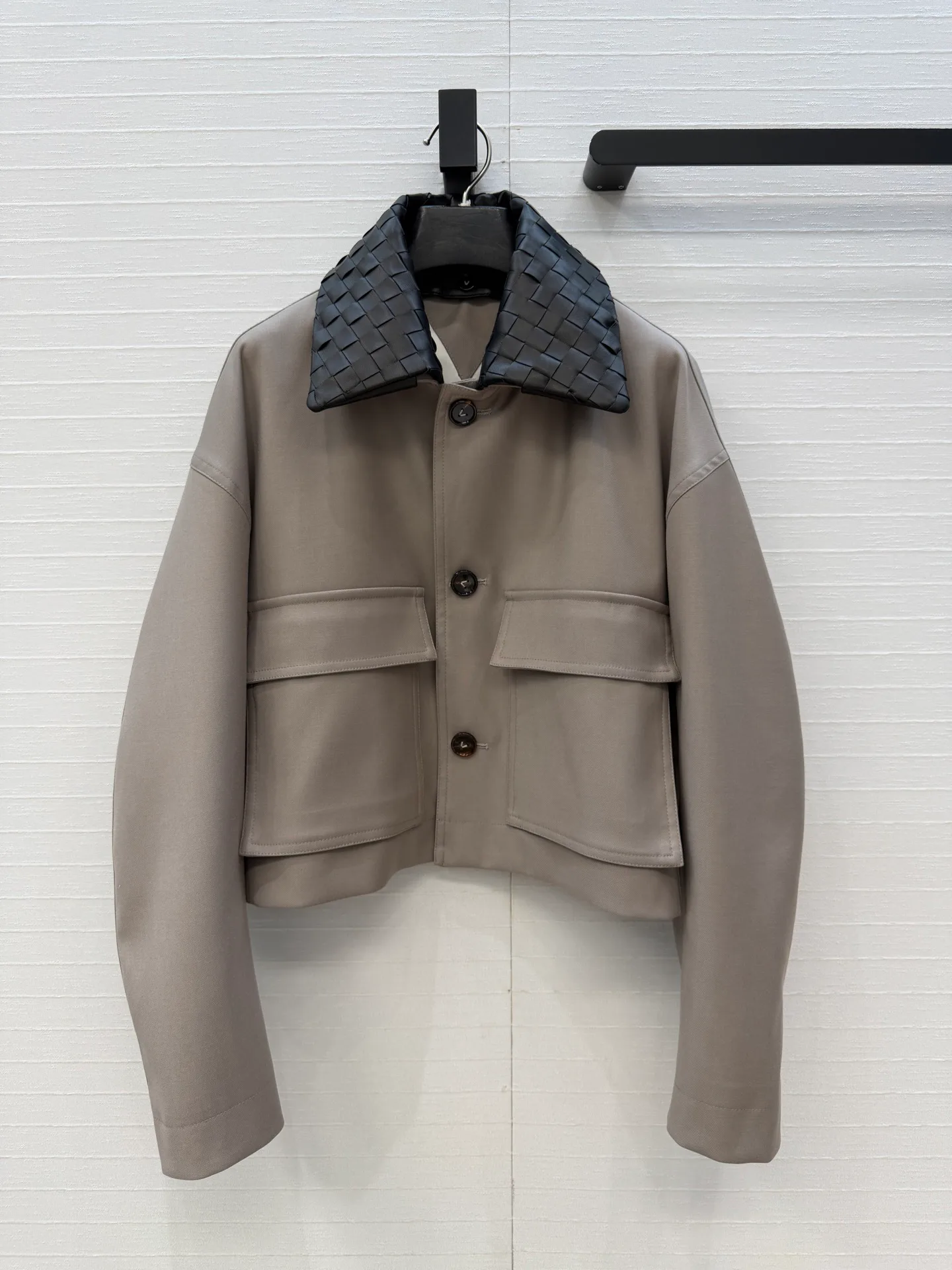 Кожаные Куртки И Дублёнки Женские Bottega Veneta 11520307
