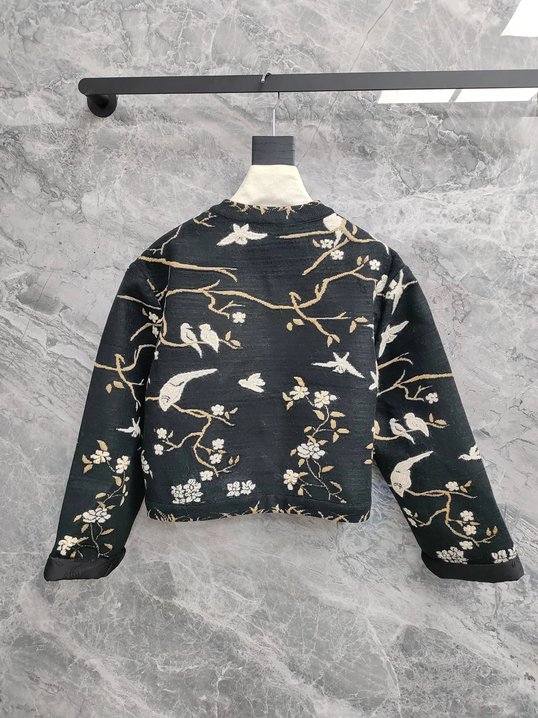 Куртки И Пуховики Женские Chanel 1142232