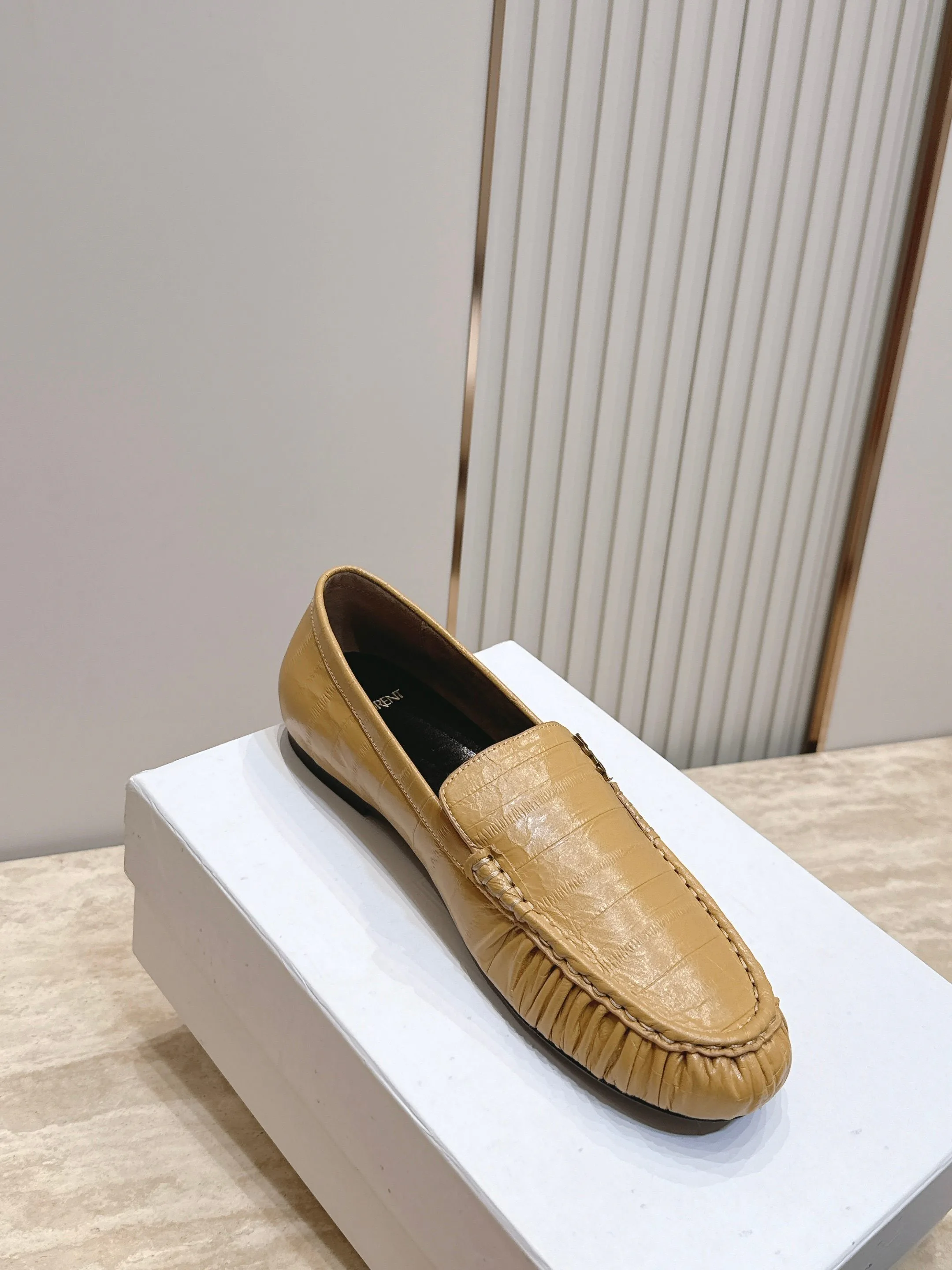 Лоферы И Мокасины Женские Saint Laurent 17701326