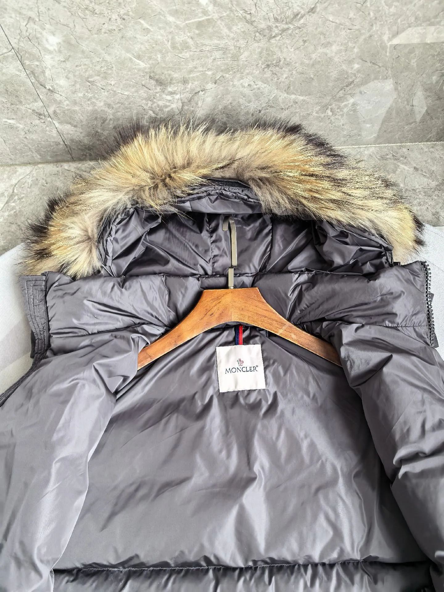 Куртки И Пуховики Женские Moncler 18761342