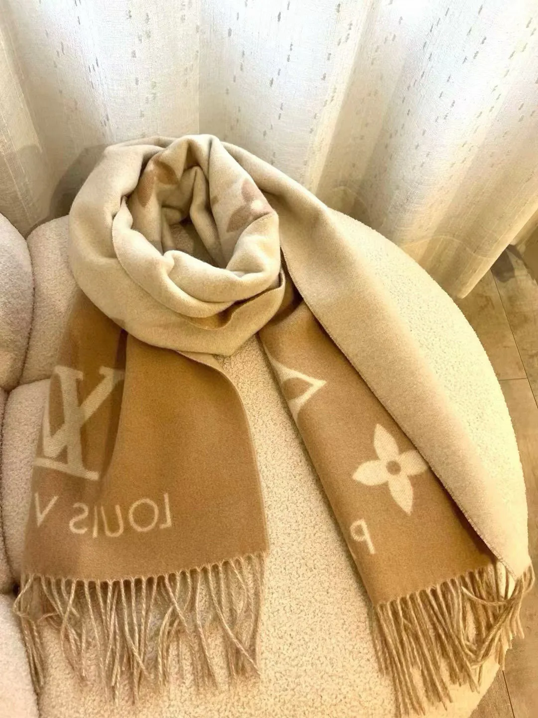 Шарфы Louis Vuitton 1020593