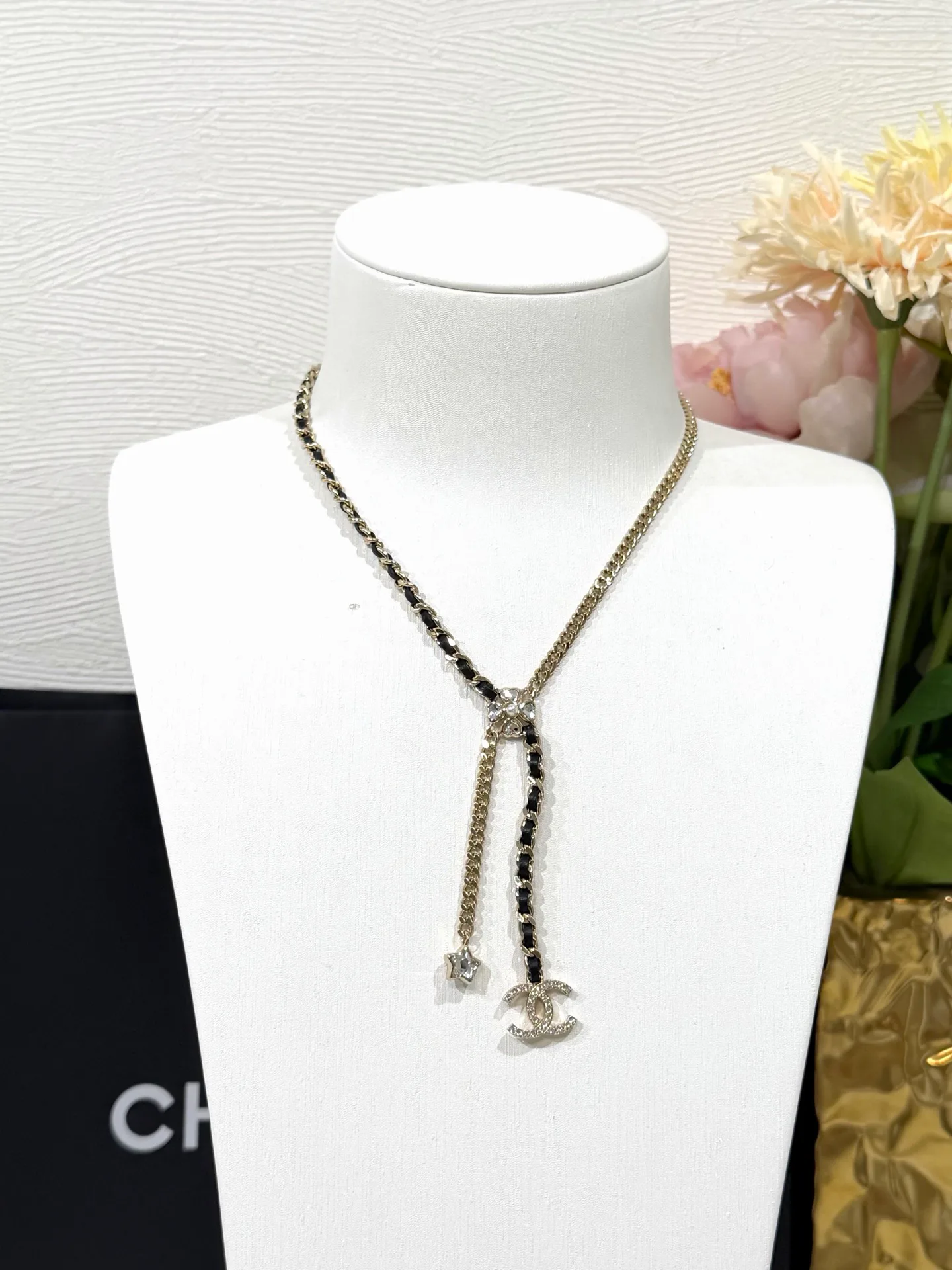 Бижутерия Chanel 18190310