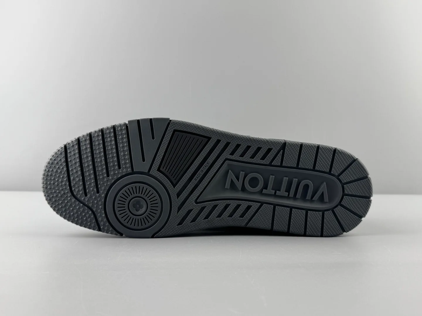 Кроссовки Мужские Louis Vuitton 1851319