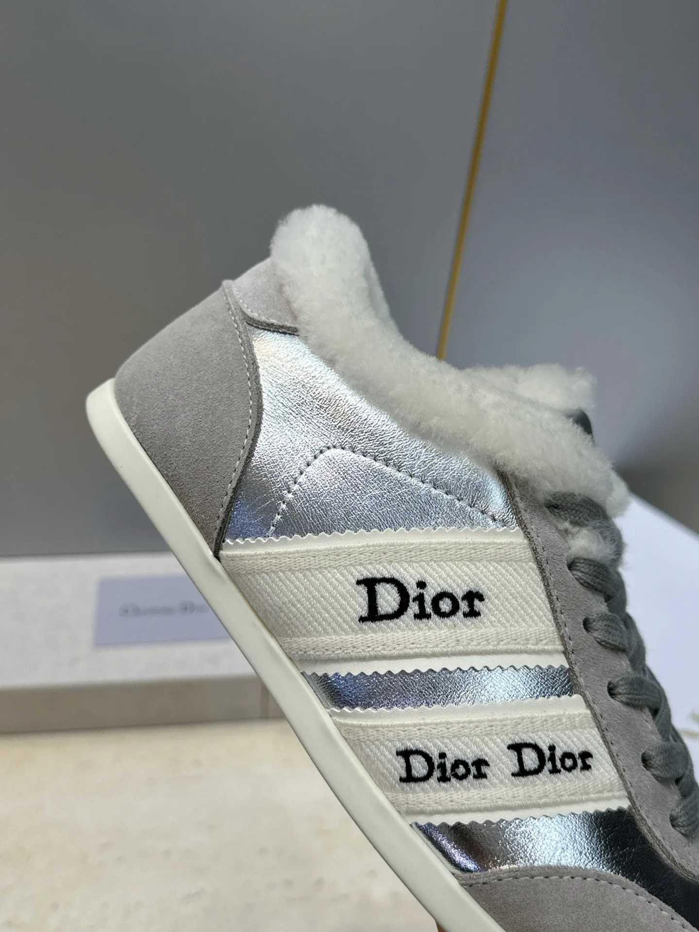 Кроссовки Женские Christian Dior 18247829