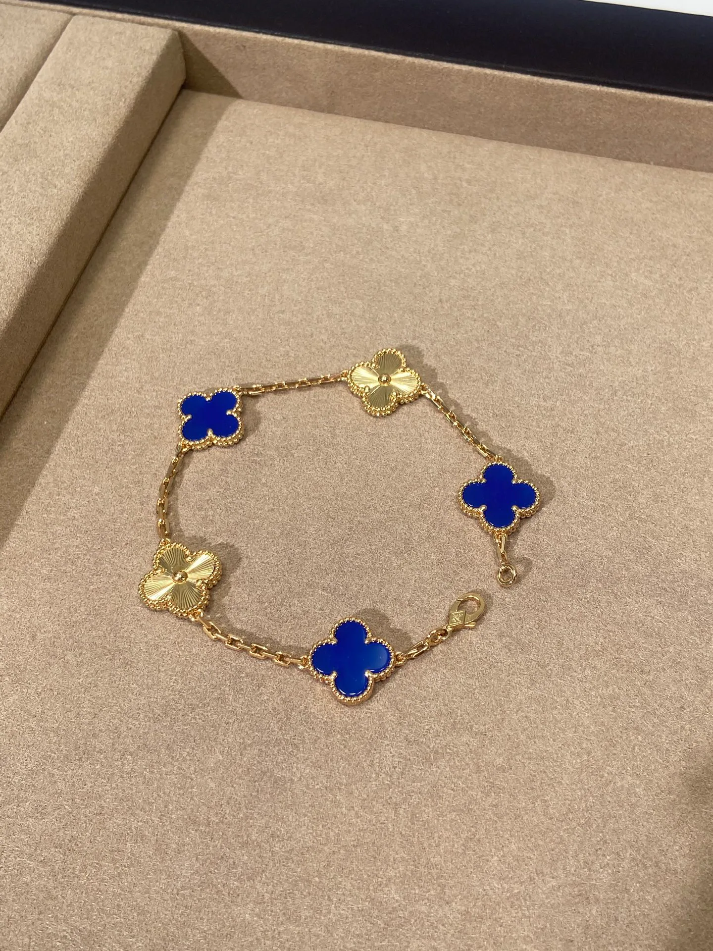 Бижутерия Van Cleef & Arpels 10816