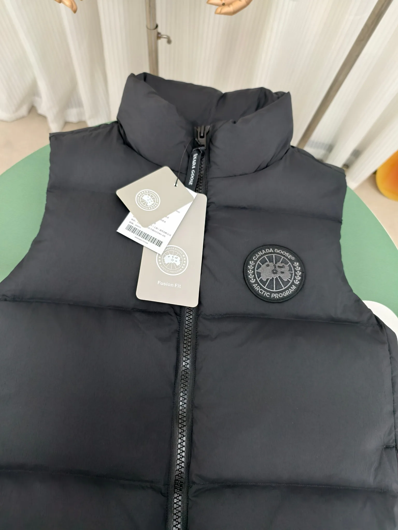 Жилеты Женские Canada Goose 4022681