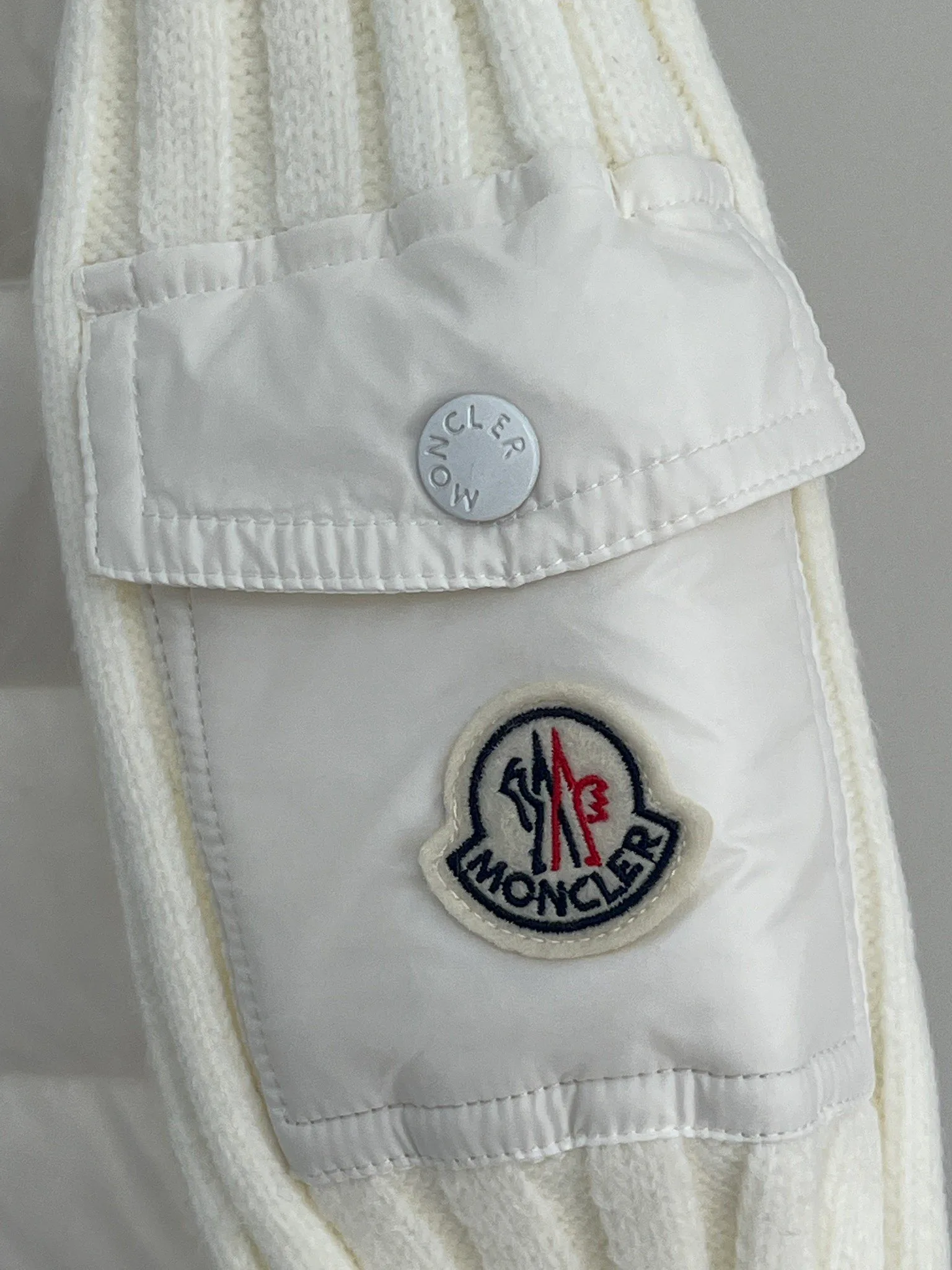 Куртки И Пуховики Женские Moncler 18416279