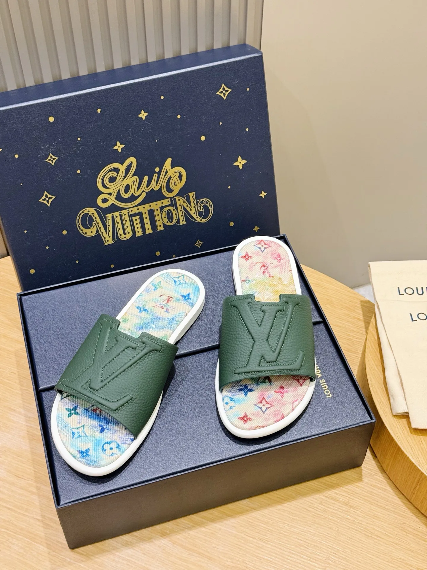 Шлепанцы Мужские Louis Vuitton 17342962