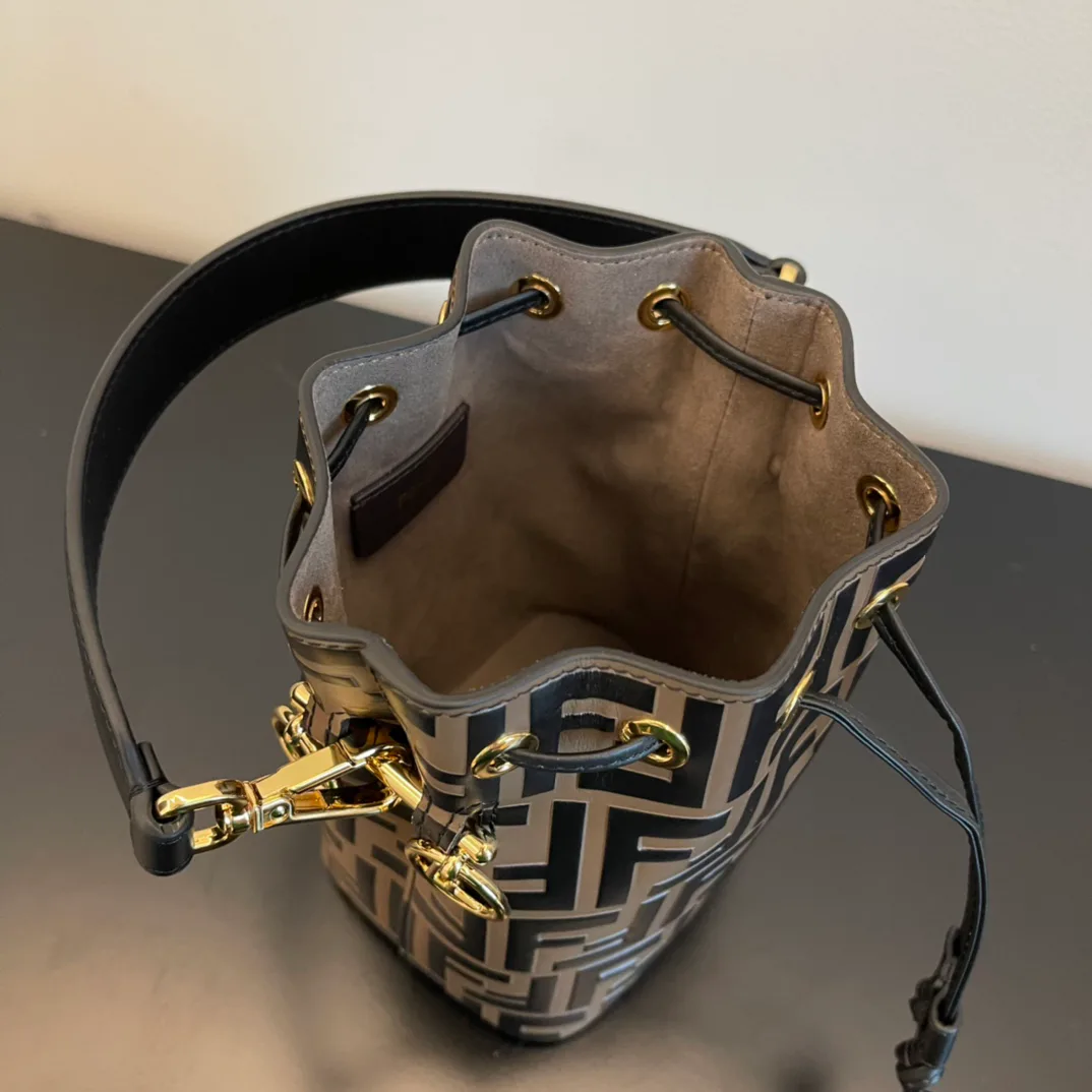 Сумки На Ремне Женские Fendi 343515