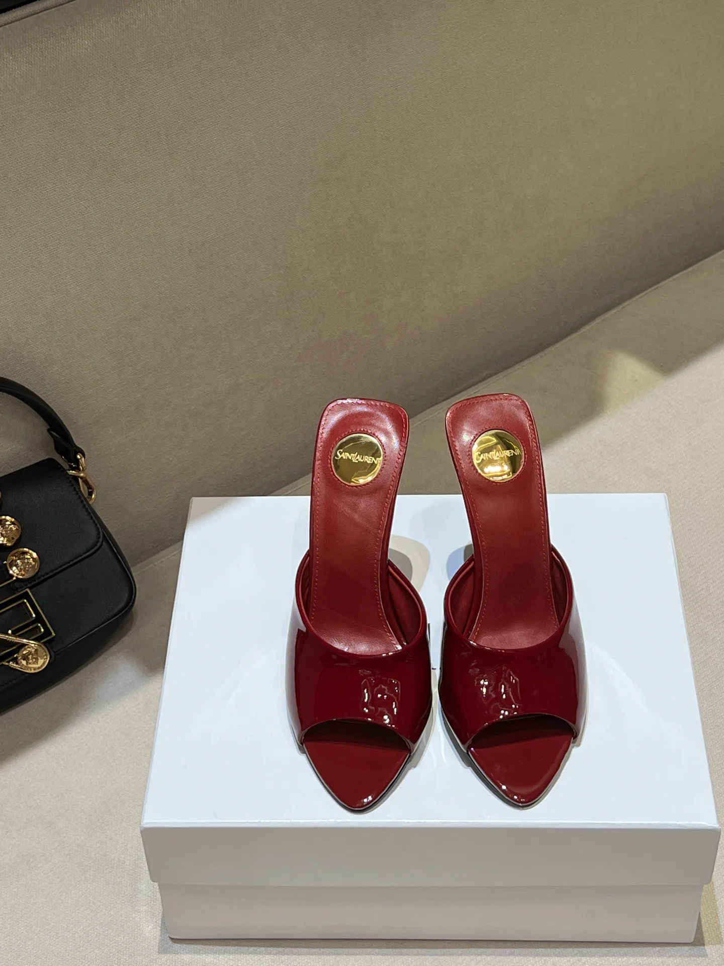 Босоножки Женские Saint Laurent 25824