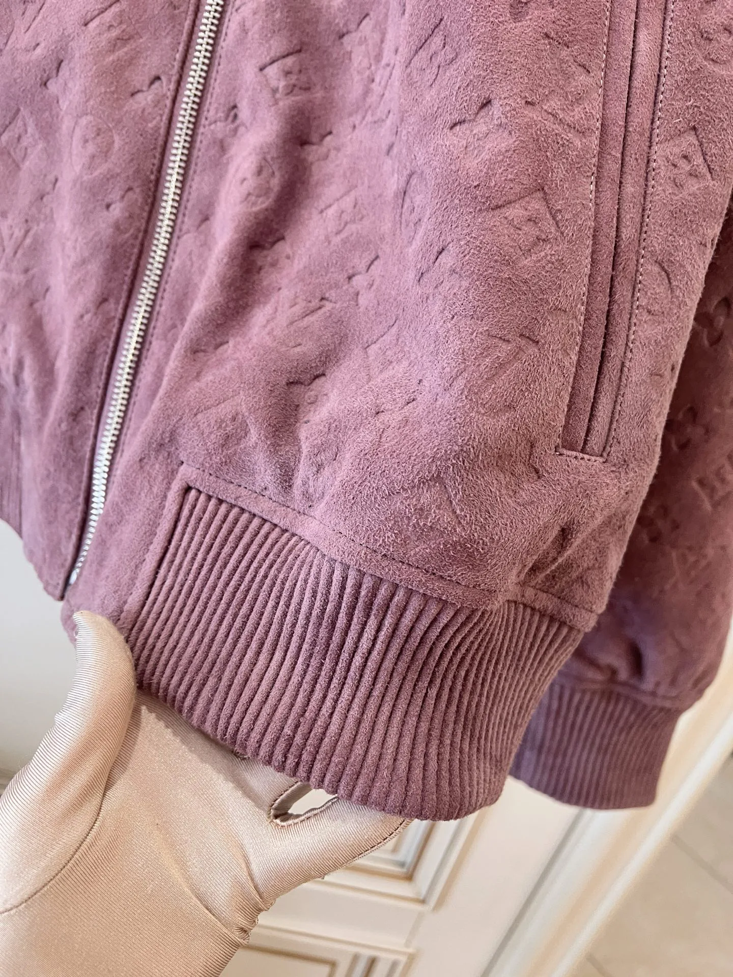 Кожаные Куртки И Дублёнки Женские Louis Vuitton 18409004