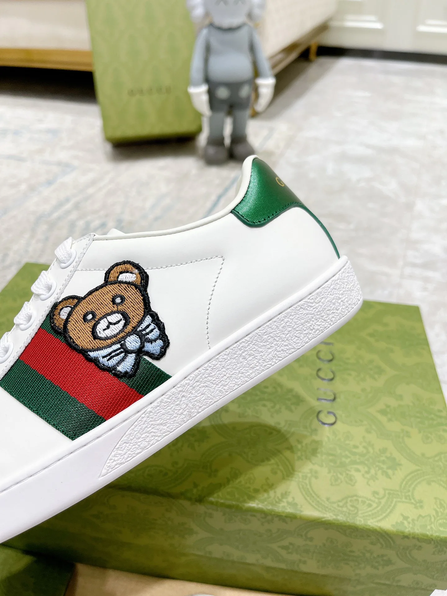 Кроссовки Женские Gucci 17620431