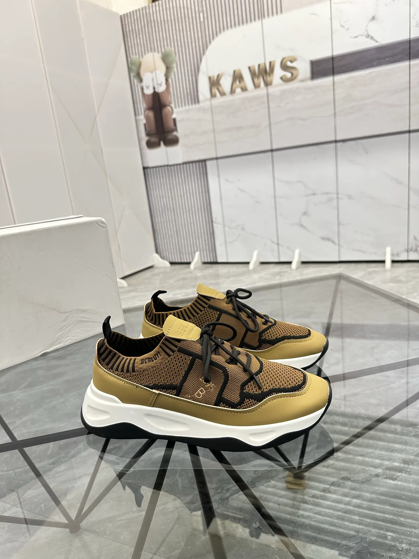 Кроссовки Женские Berluti 462871