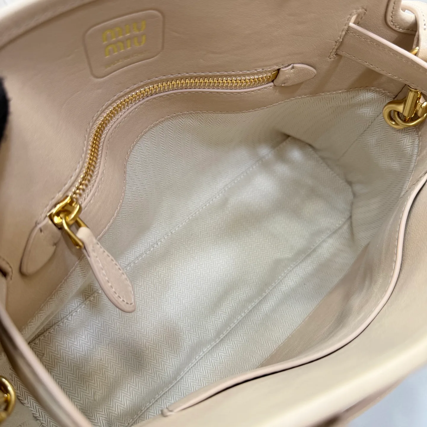 Классические Сумки Женские Miu Miu 11872251