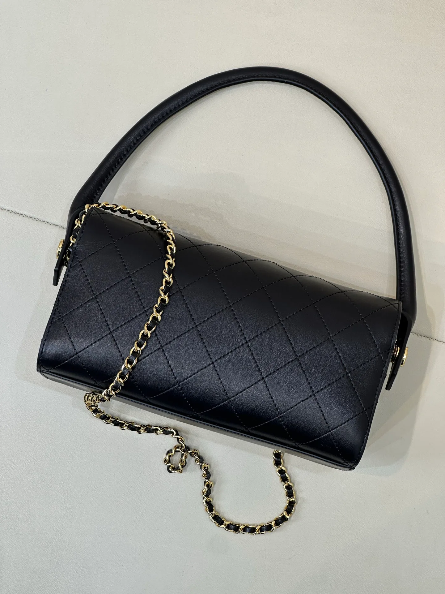Классические Сумки Женские Chanel 17376204