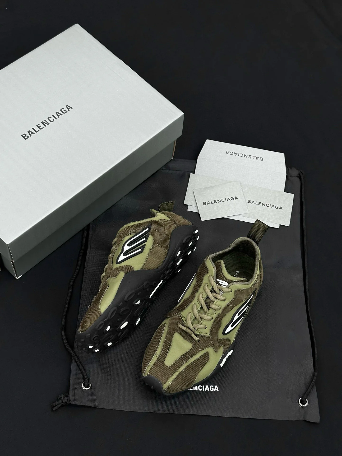 Кроссовки Женские Balenciaga 10997424