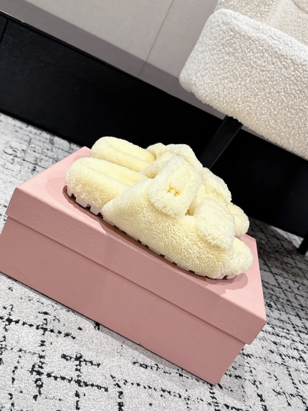 Тапочки Женские Miu Miu 444716