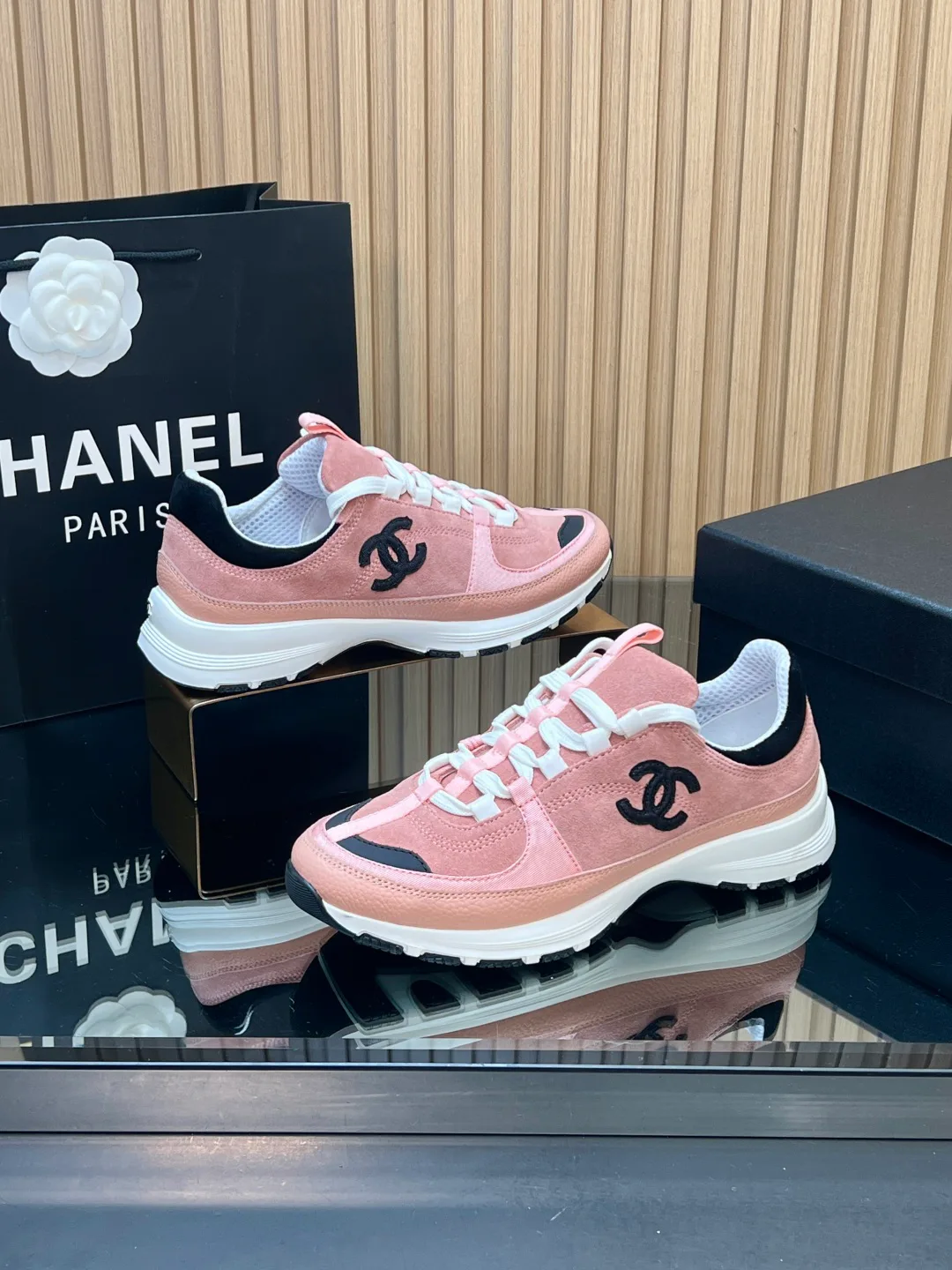 Кроссовки Женские Chanel 1731489