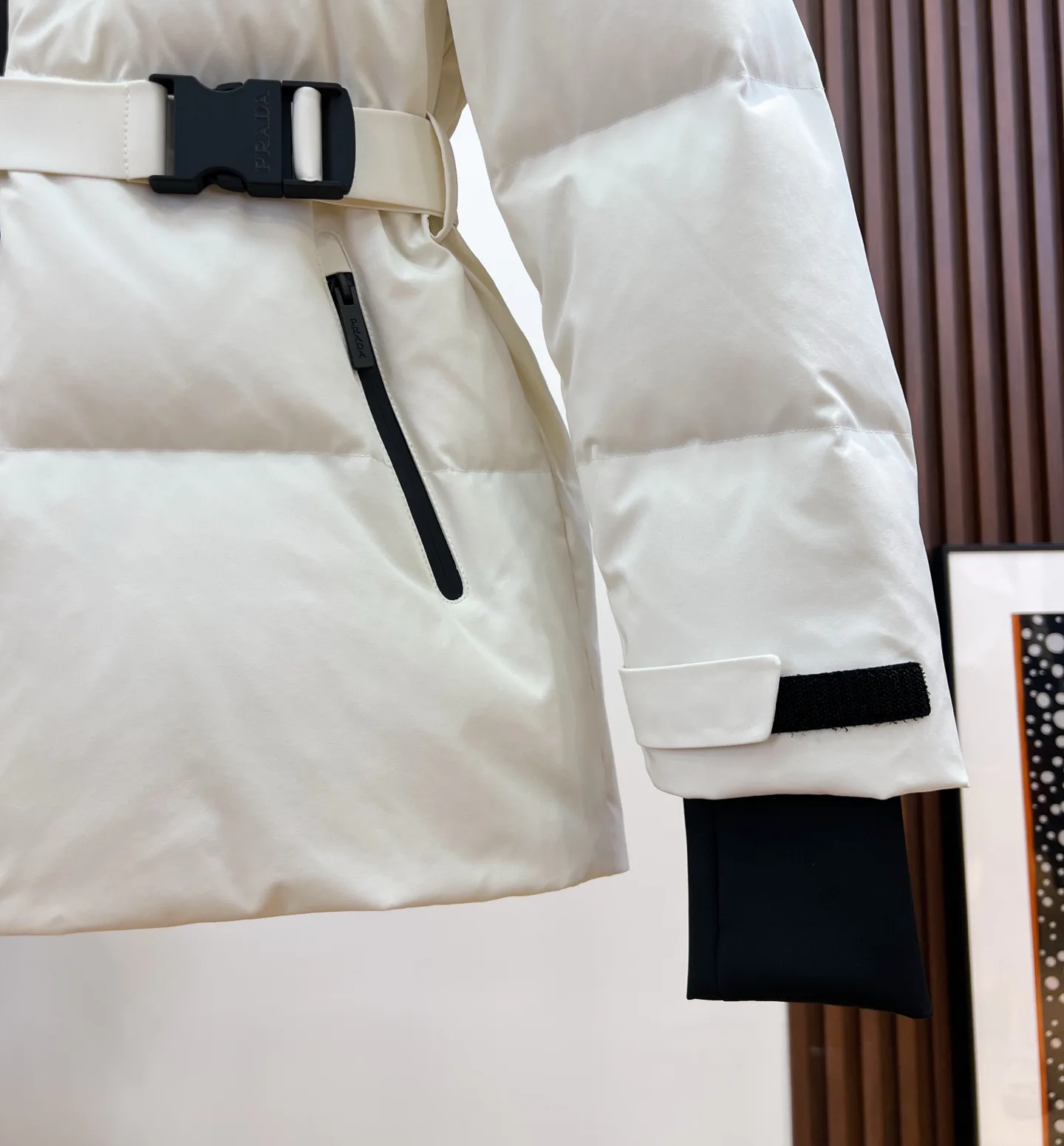 Куртки И Пуховики Женские Prada 19775587