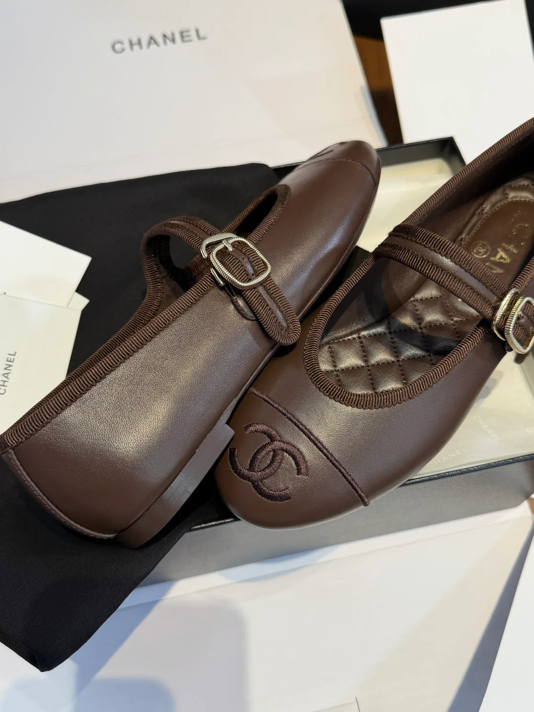 Туфли Женские Chanel 18566175