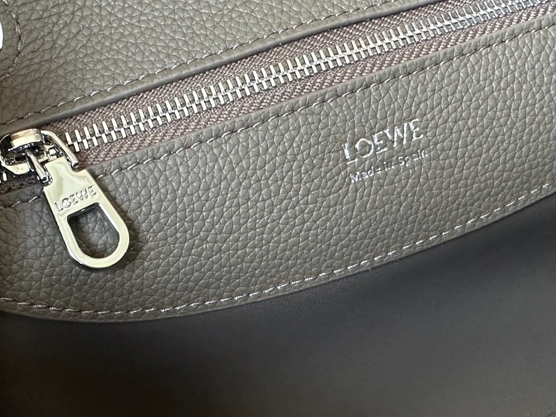 Классические Сумки Женские Loewe 17551243