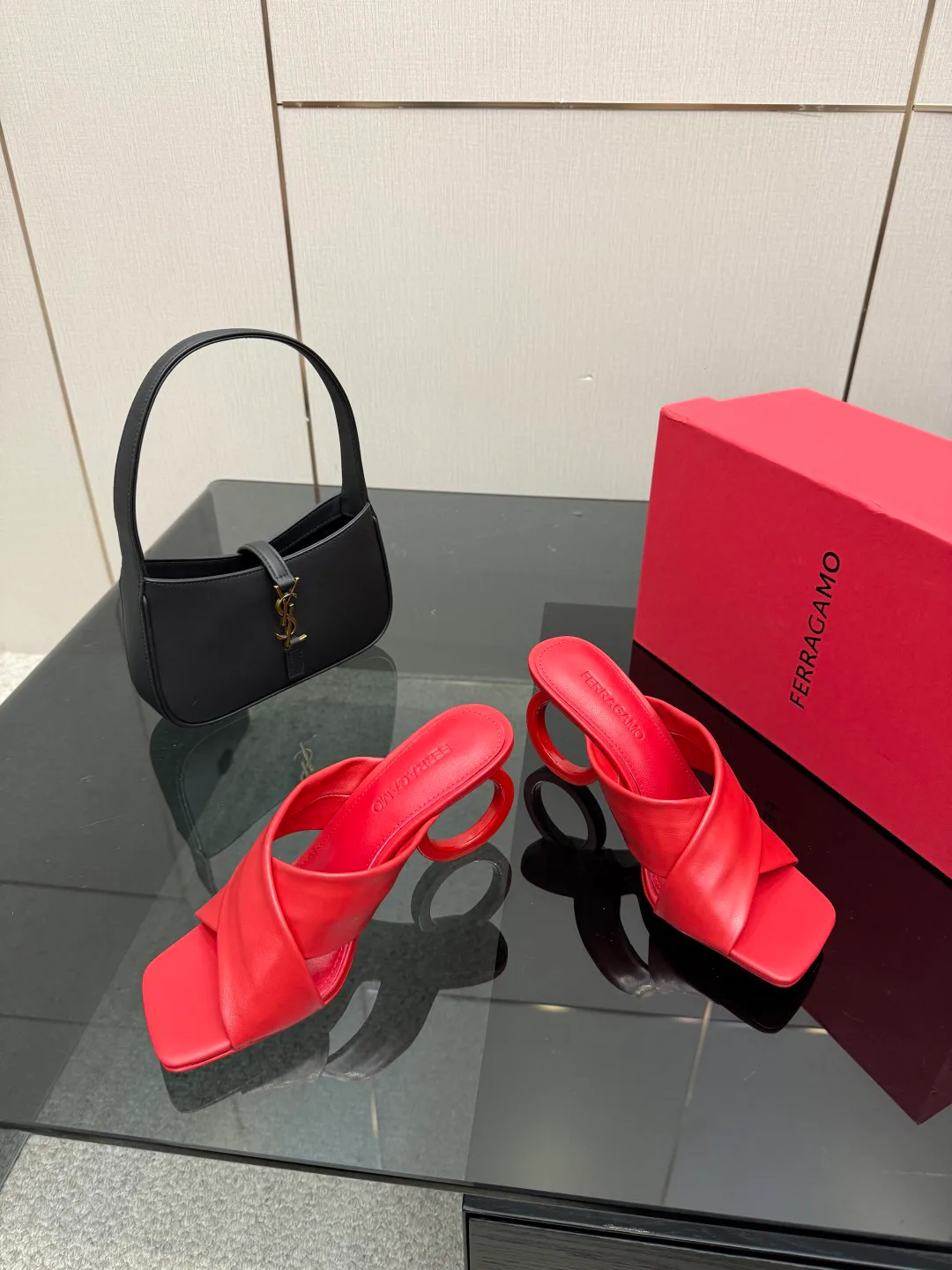 Босоножки Женские Salvatore Ferragamo 1498828