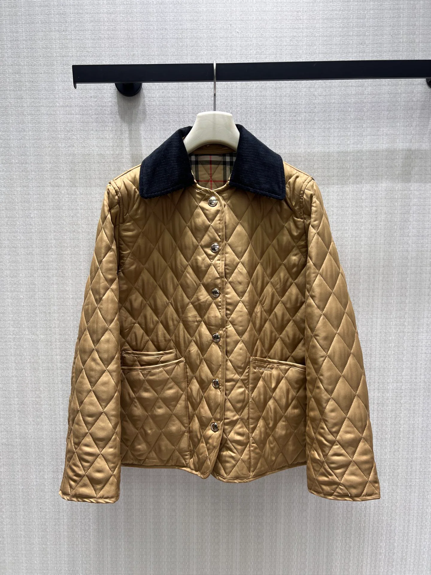 Куртки И Пуховики Женские Burberry 18094605