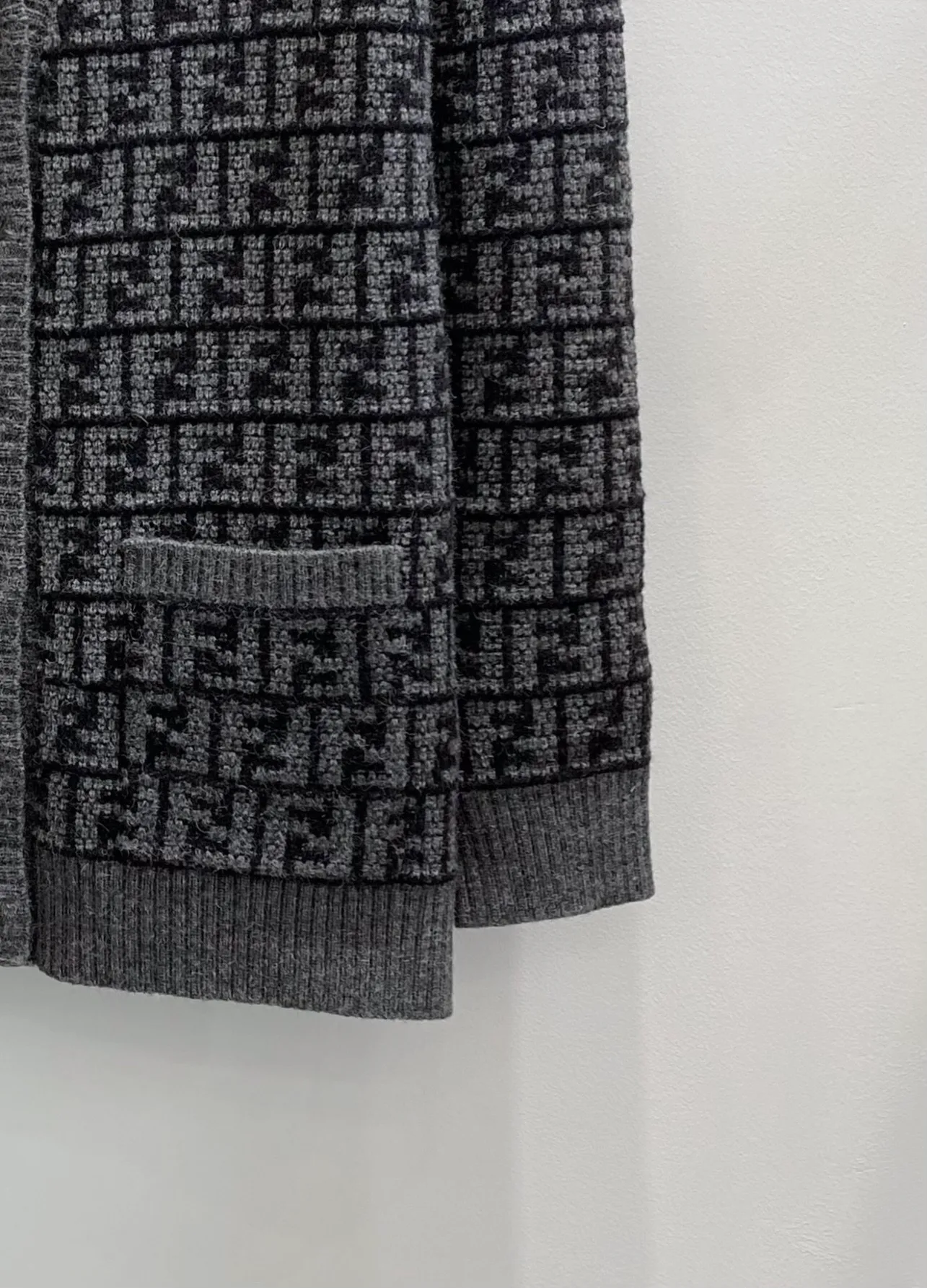 Джемперы И Свитеры Женские Fendi 19212964