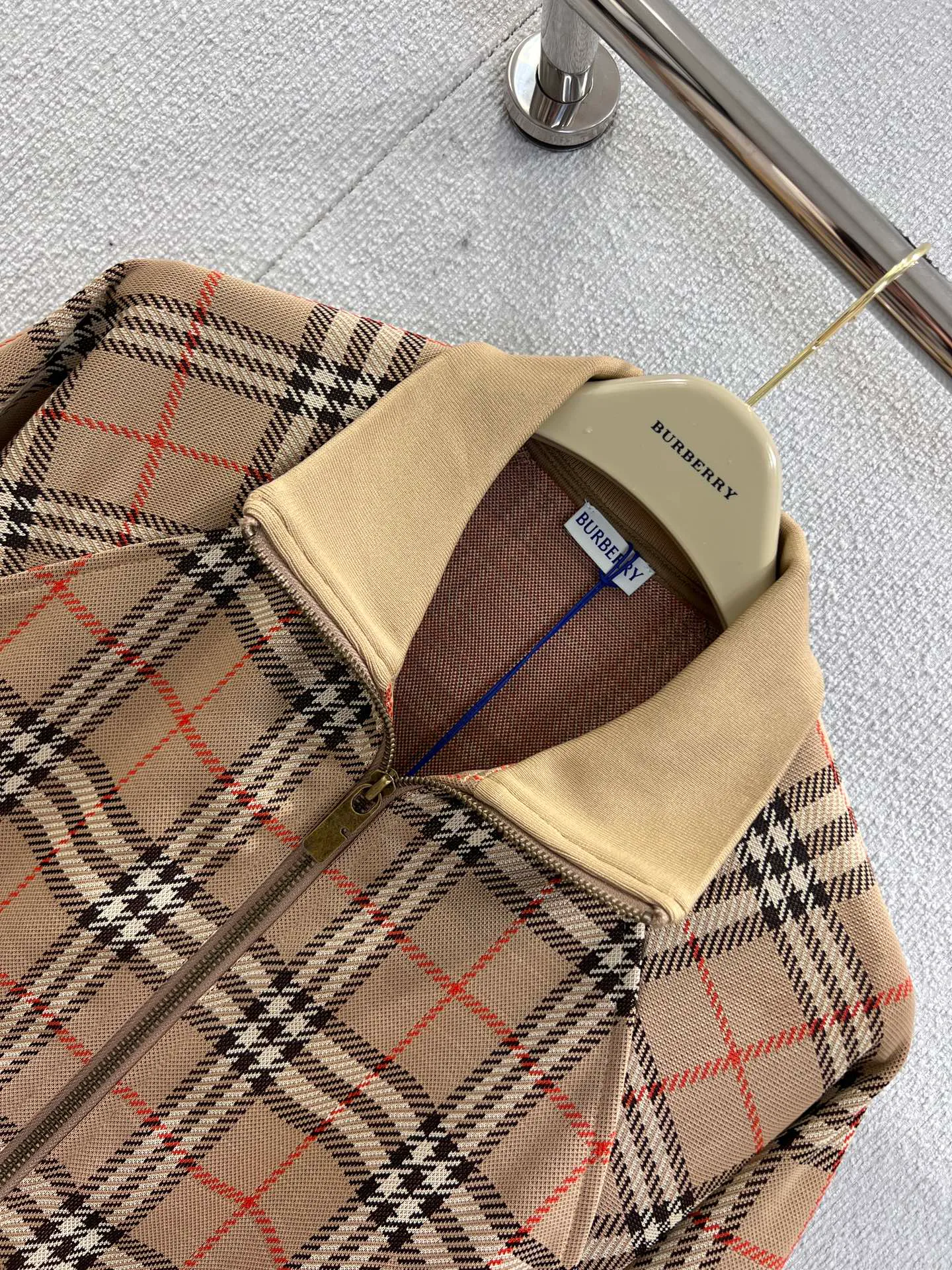 Куртки И Пуховики Женские Burberry 507016