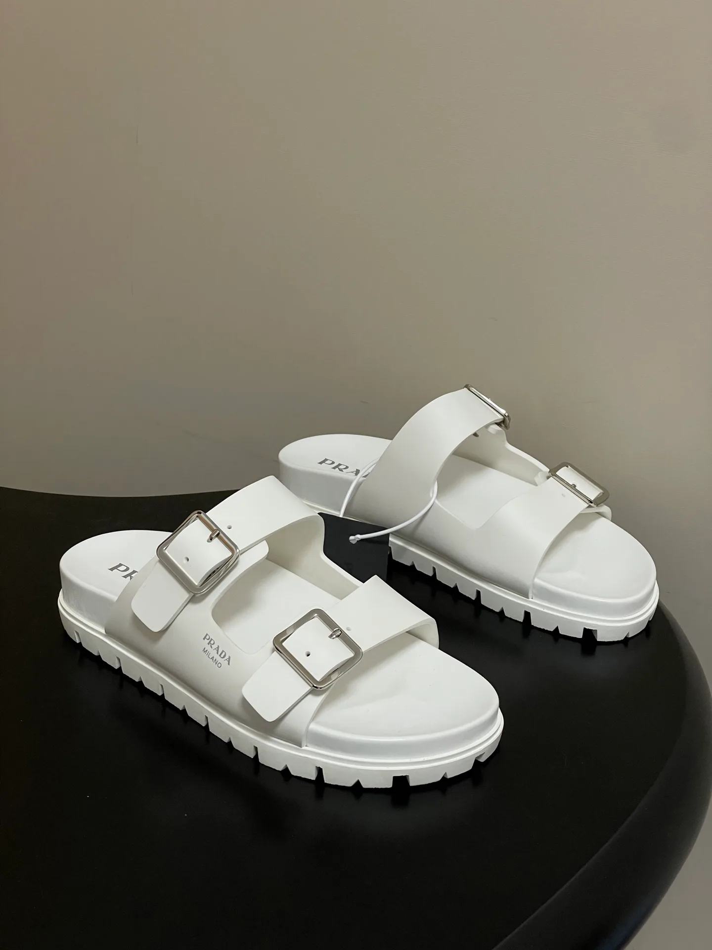 Сандалии Женские Prada 10993987