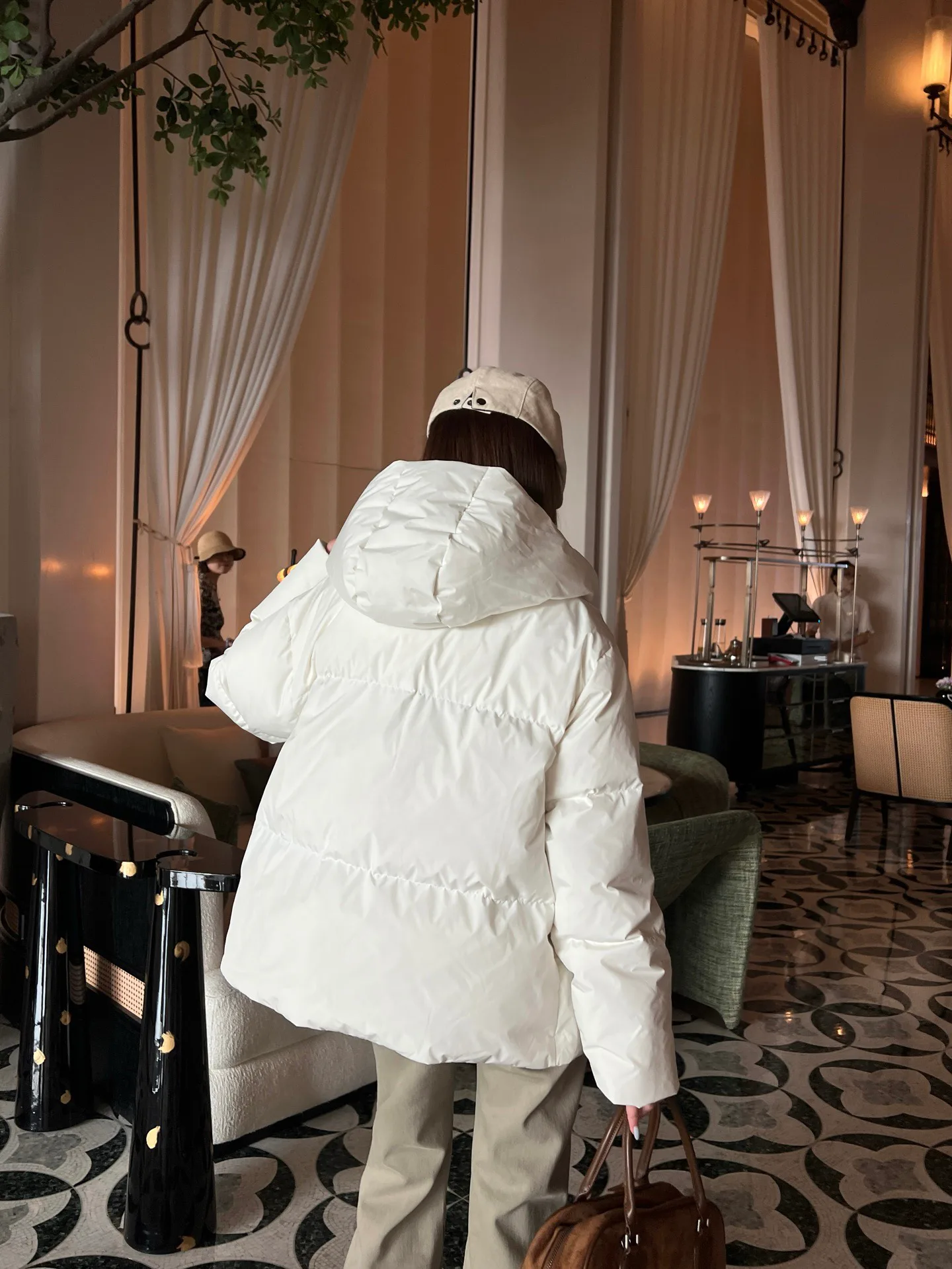 Куртки И Пуховики Женские Prada 18757280