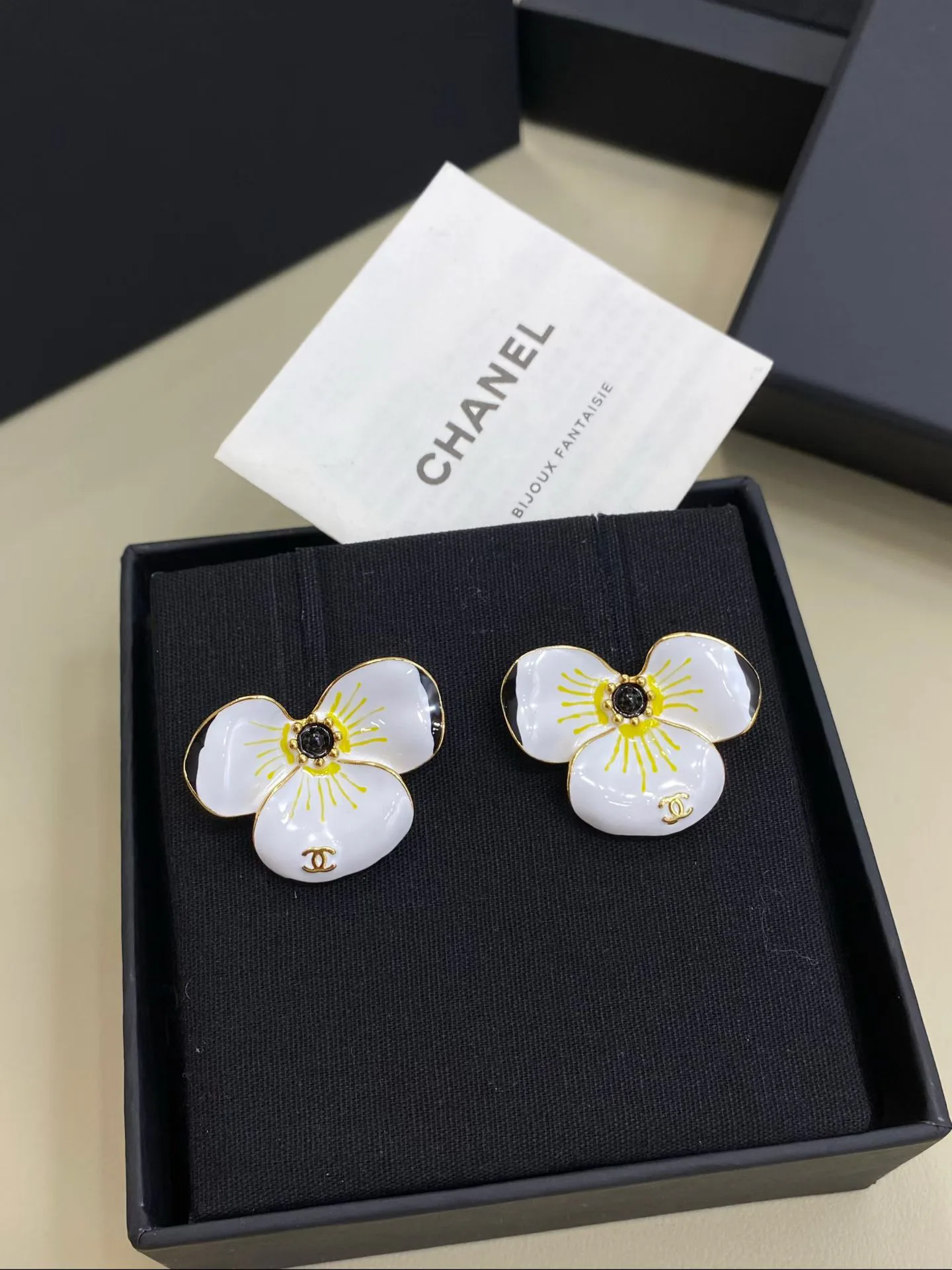 Бижутерия Chanel 18122628