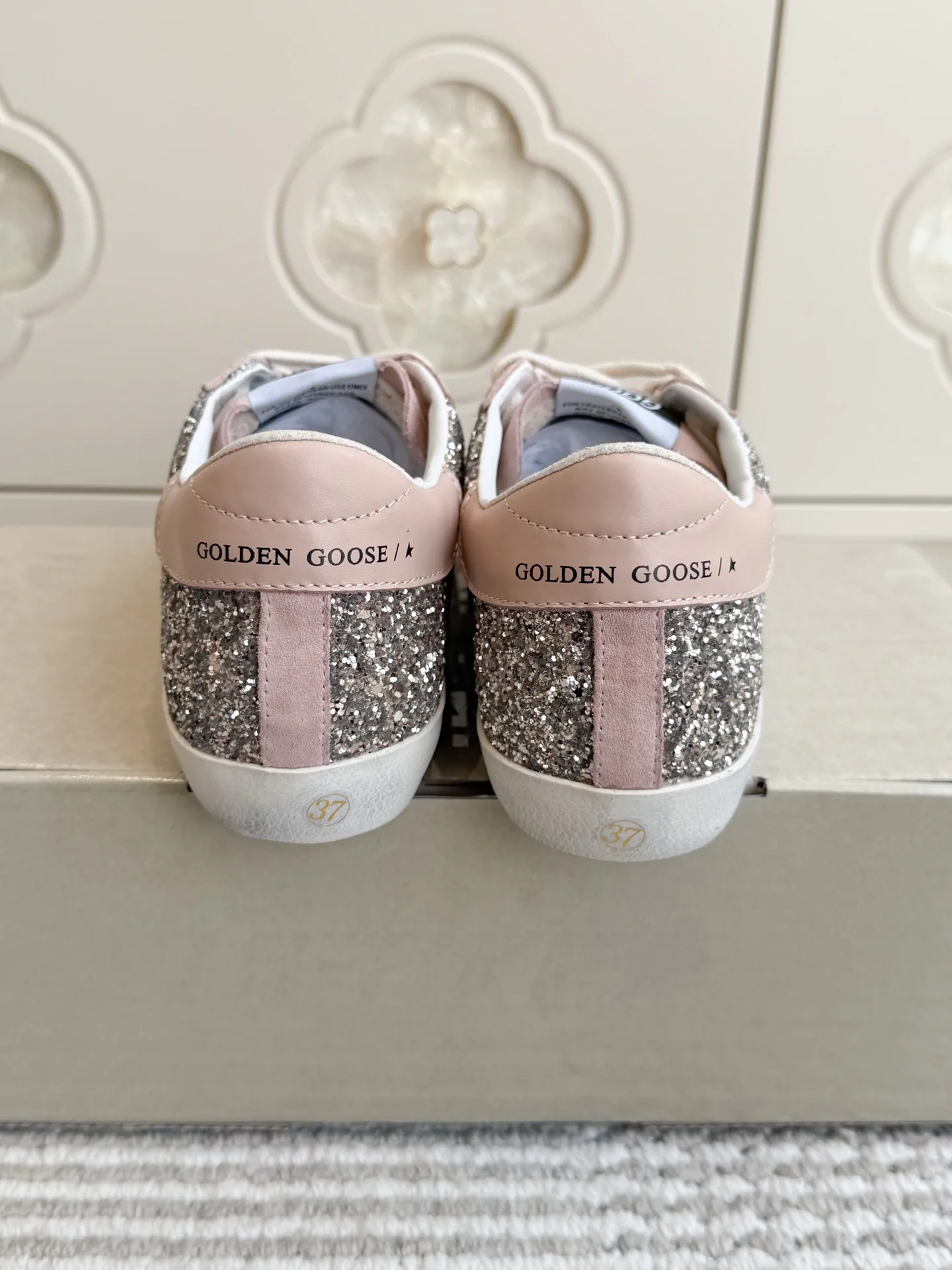 Кроссовки Женские Golden Goose 18737585
