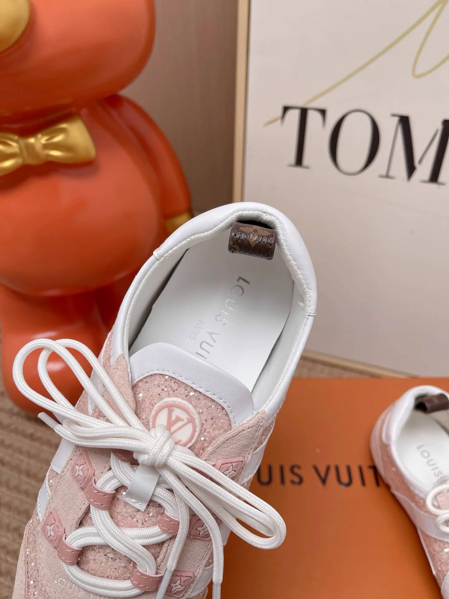 Кроссовки Женские Louis Vuitton 17571639