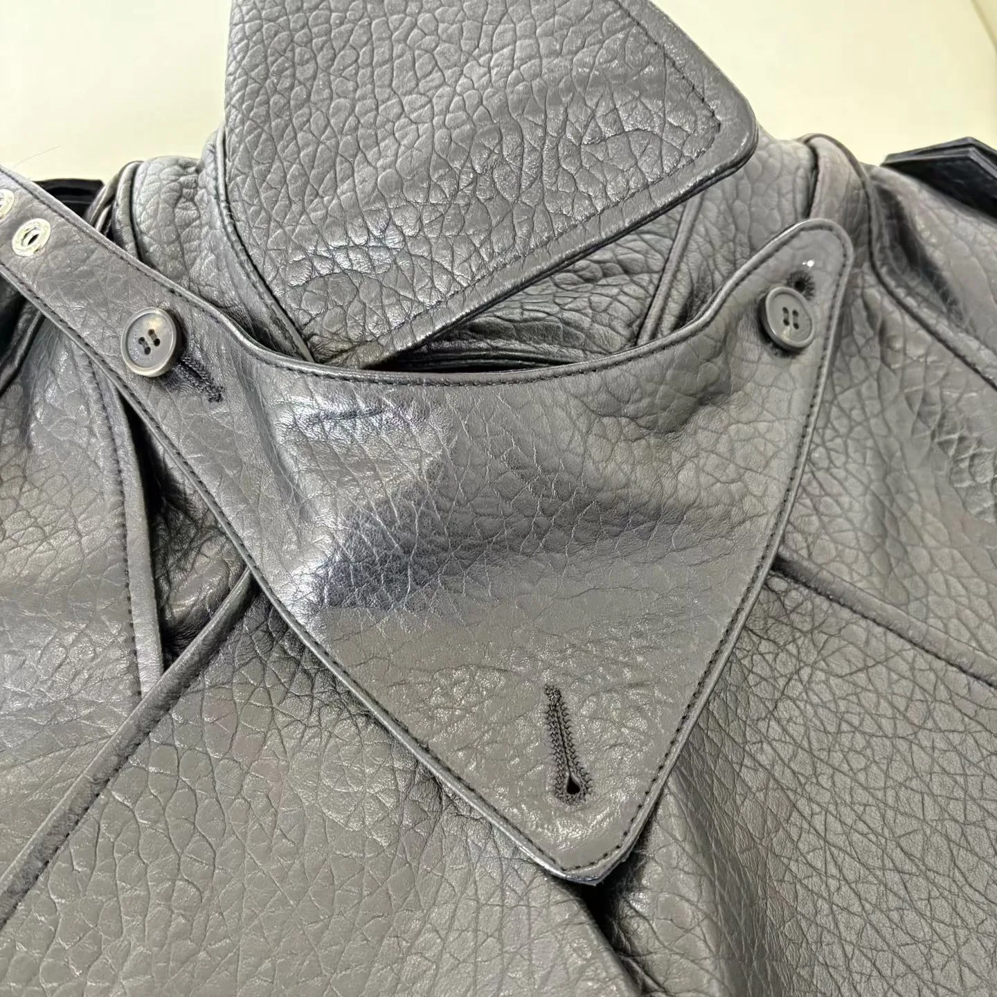 Кожаные Куртки И Дублёнки Женские Saint Laurent 17935803