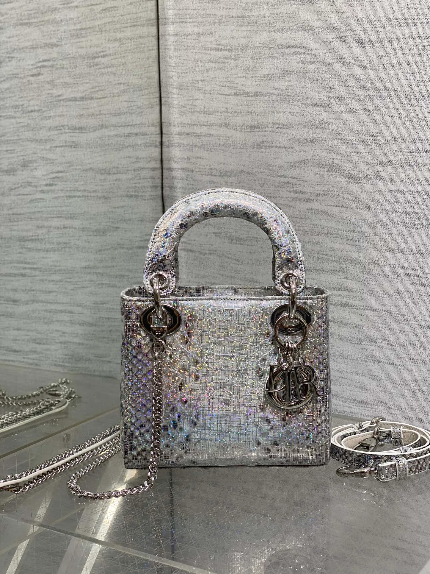 Классические Сумки Женские Christian Dior 11581752