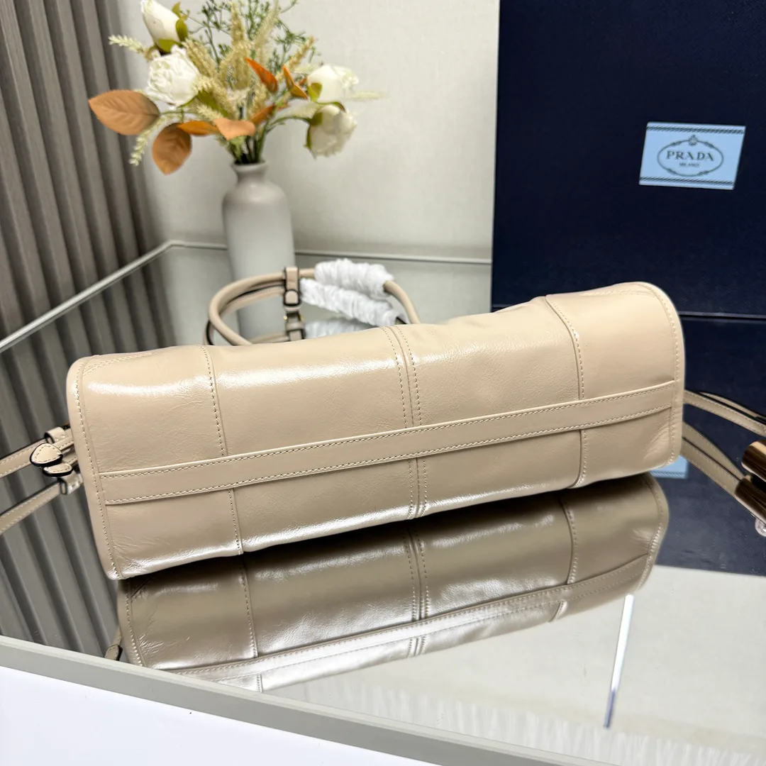 Классические Сумки Женские Prada 10446835