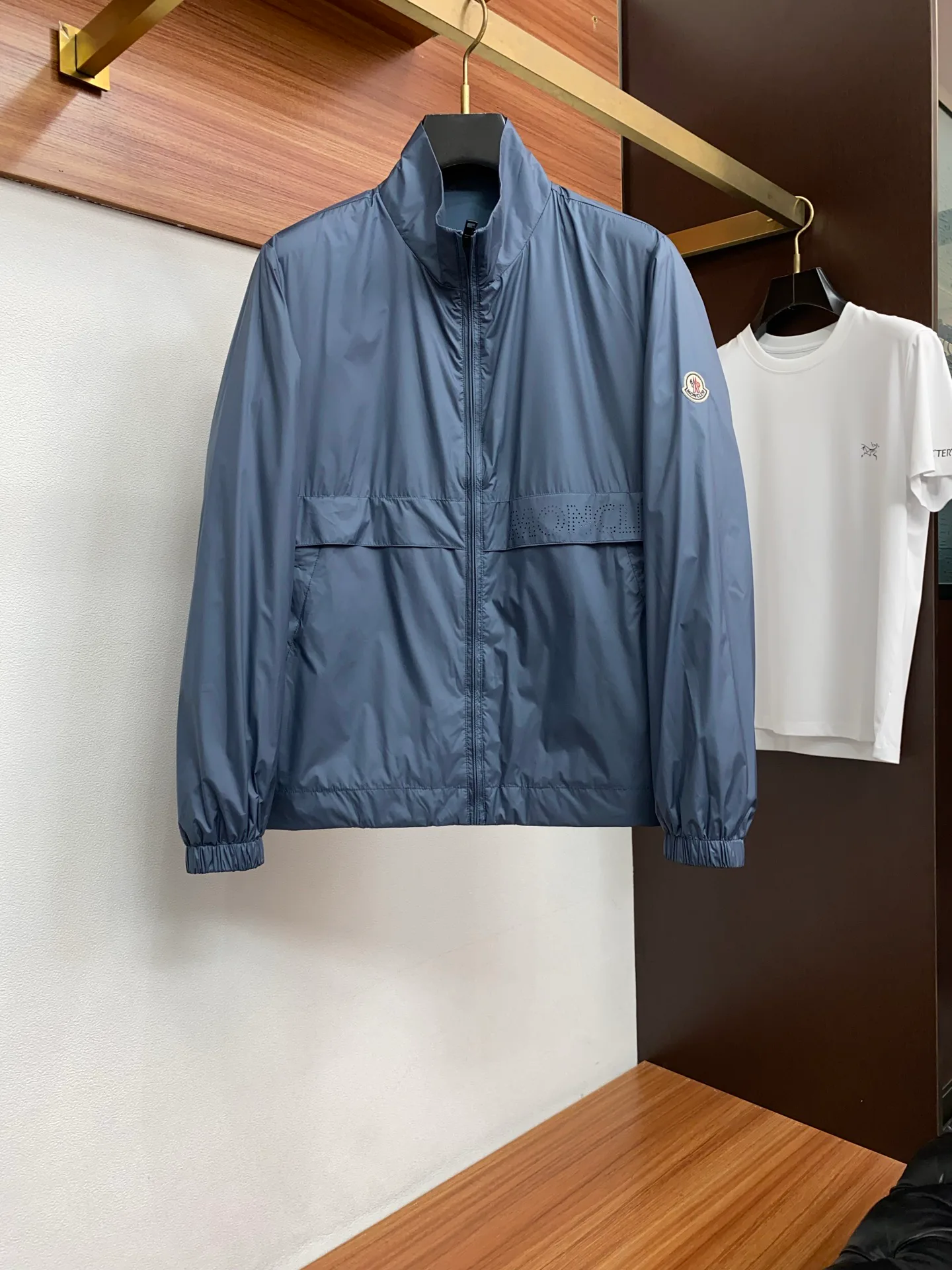 Куртки И Пуховики Мужские Moncler 11790542