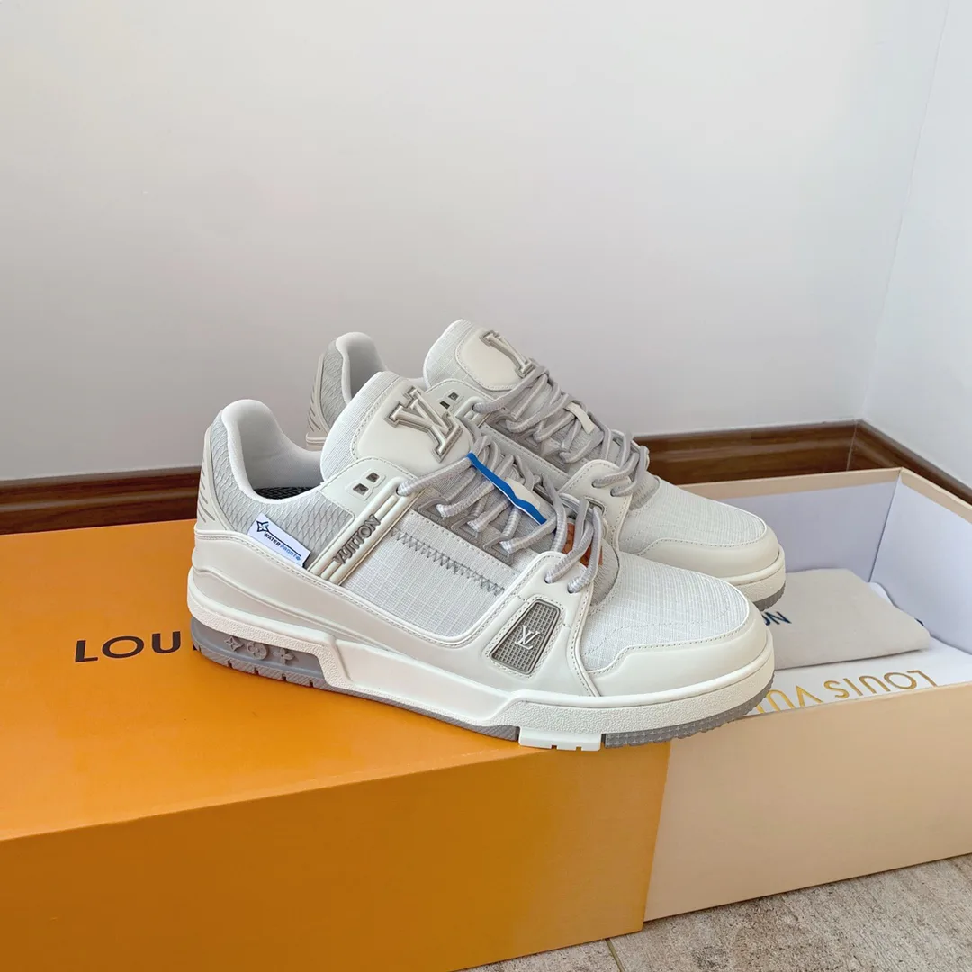 Кроссовки Женские Louis Vuitton 10234395
