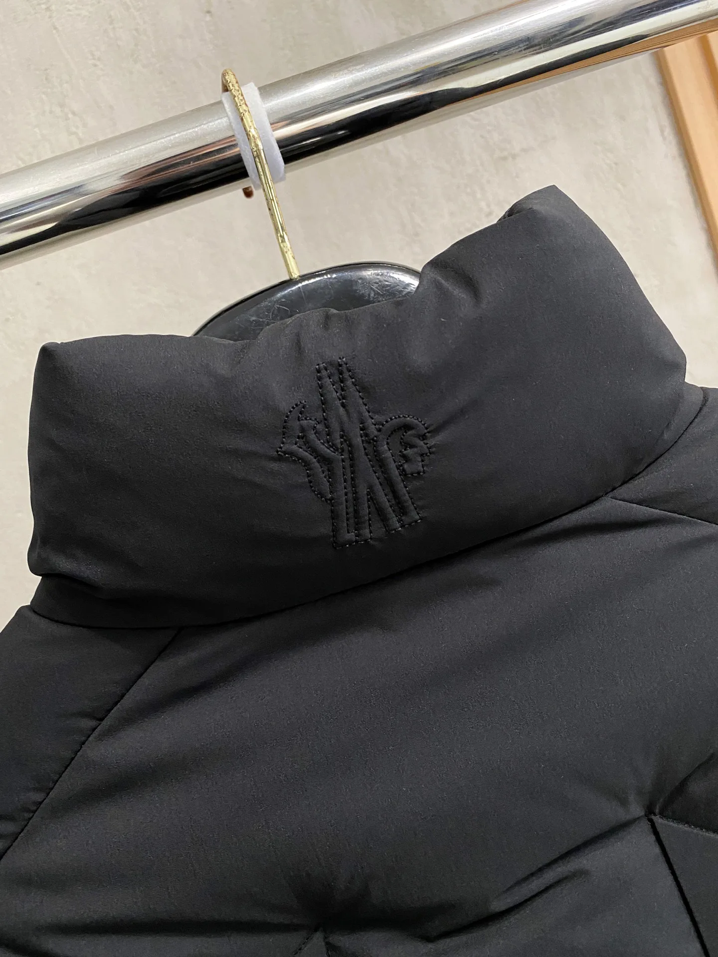 Куртки И Пуховики Мужские Moncler 243825