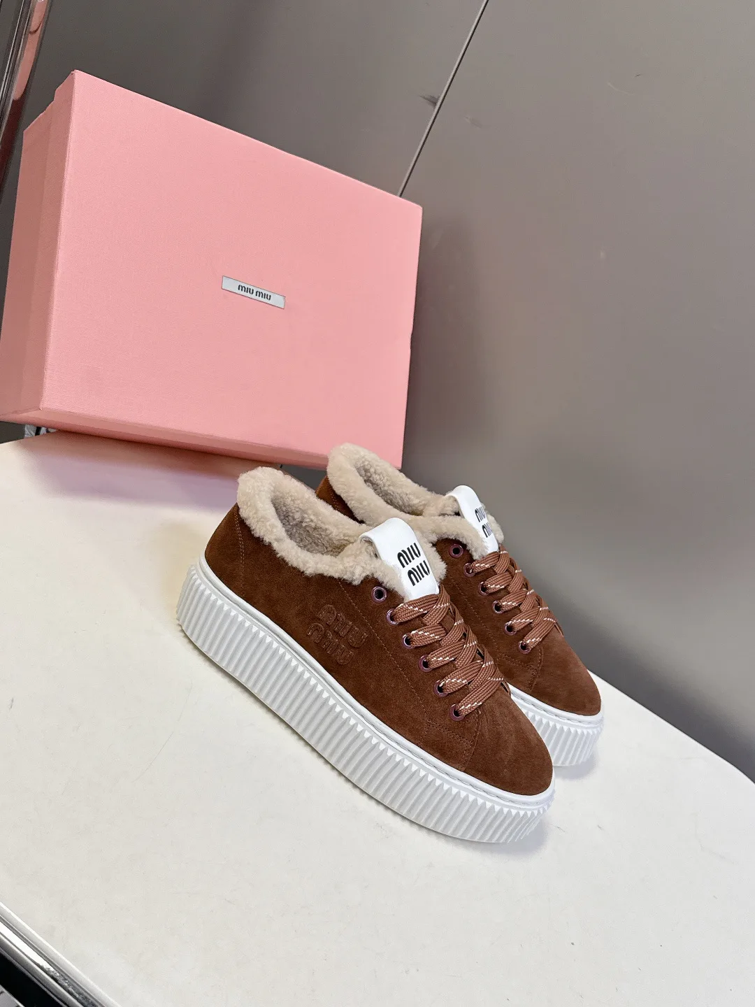 Кроссовки Женские Miu Miu 18693004