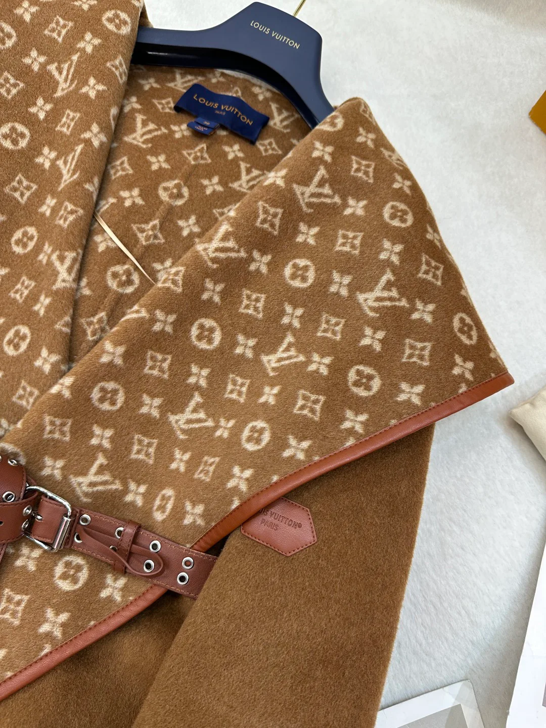 Пальто Женские Louis Vuitton 3532939