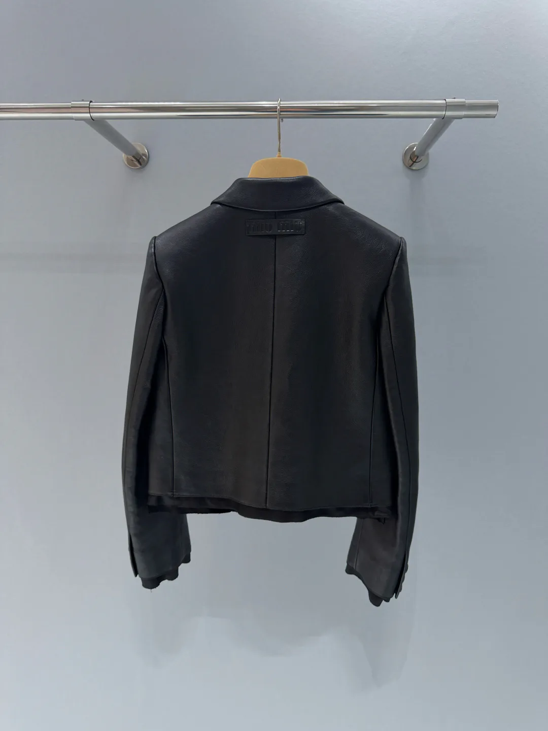 Кожаные Куртки И Дублёнки Женские Miu Miu 5308458