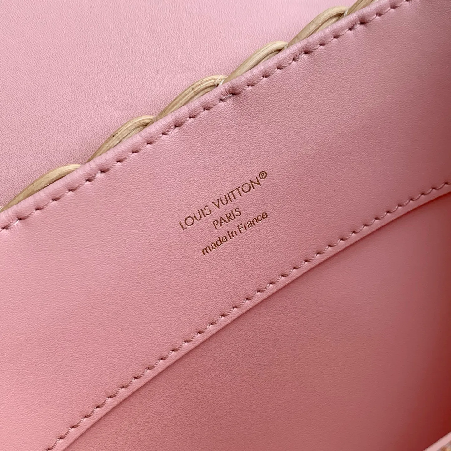 Классические Сумки Женские Louis Vuitton 18147579