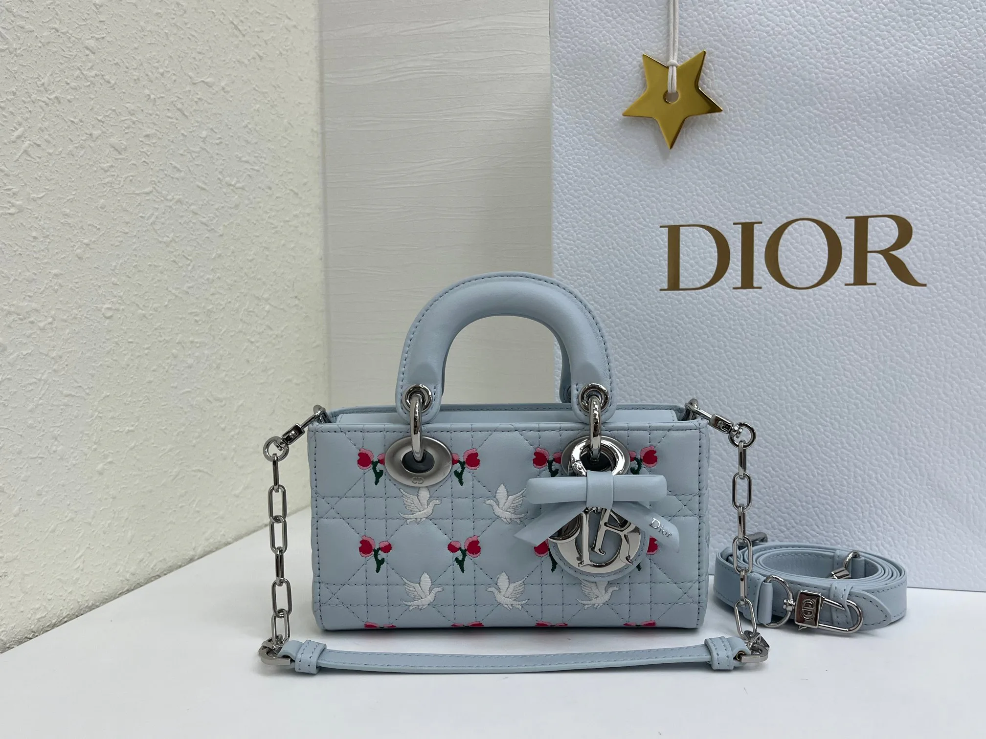 Классические Сумки Женские Christian Dior 17407047
