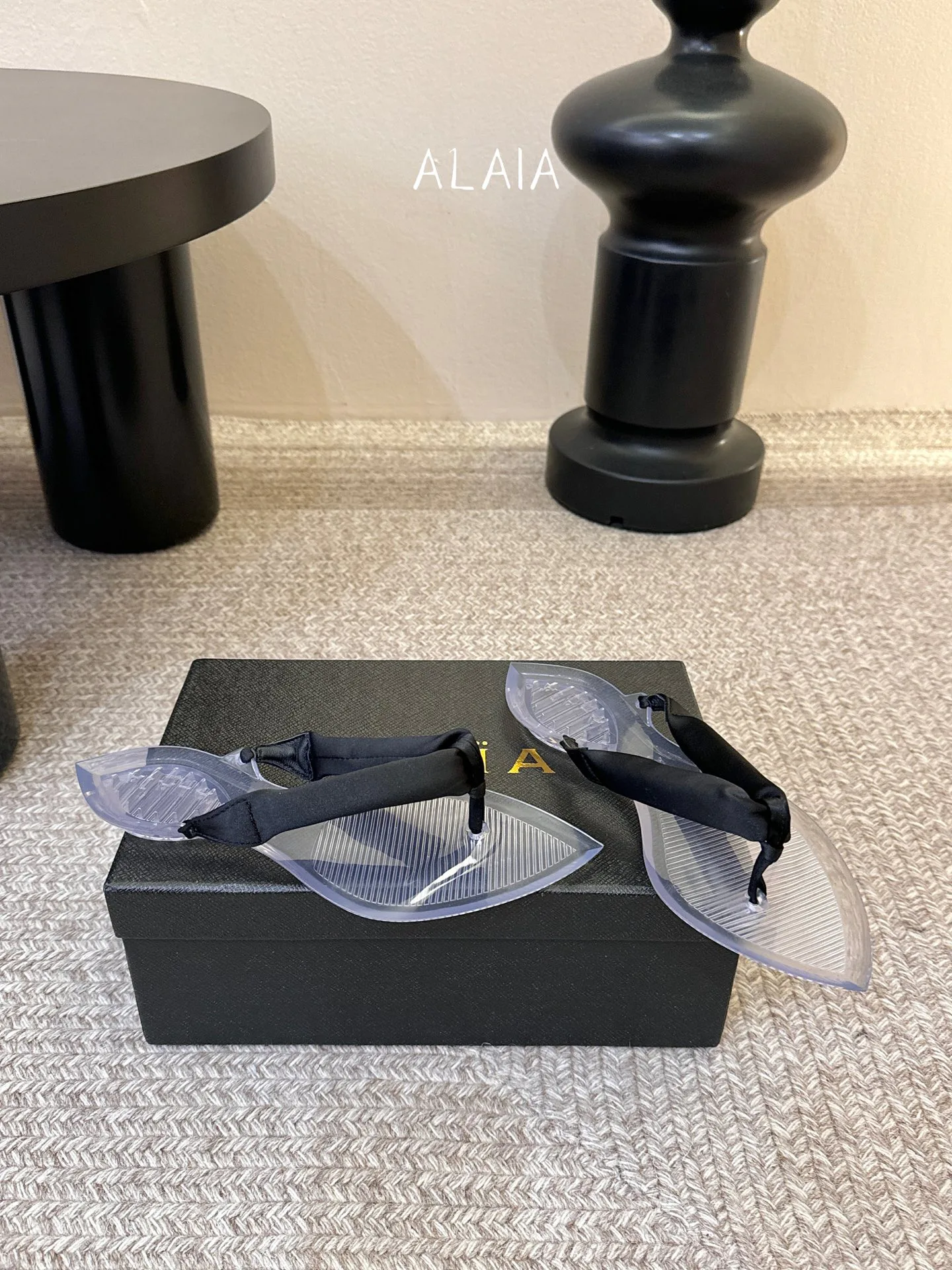 Шлепанцы Женские Alaia 13321052